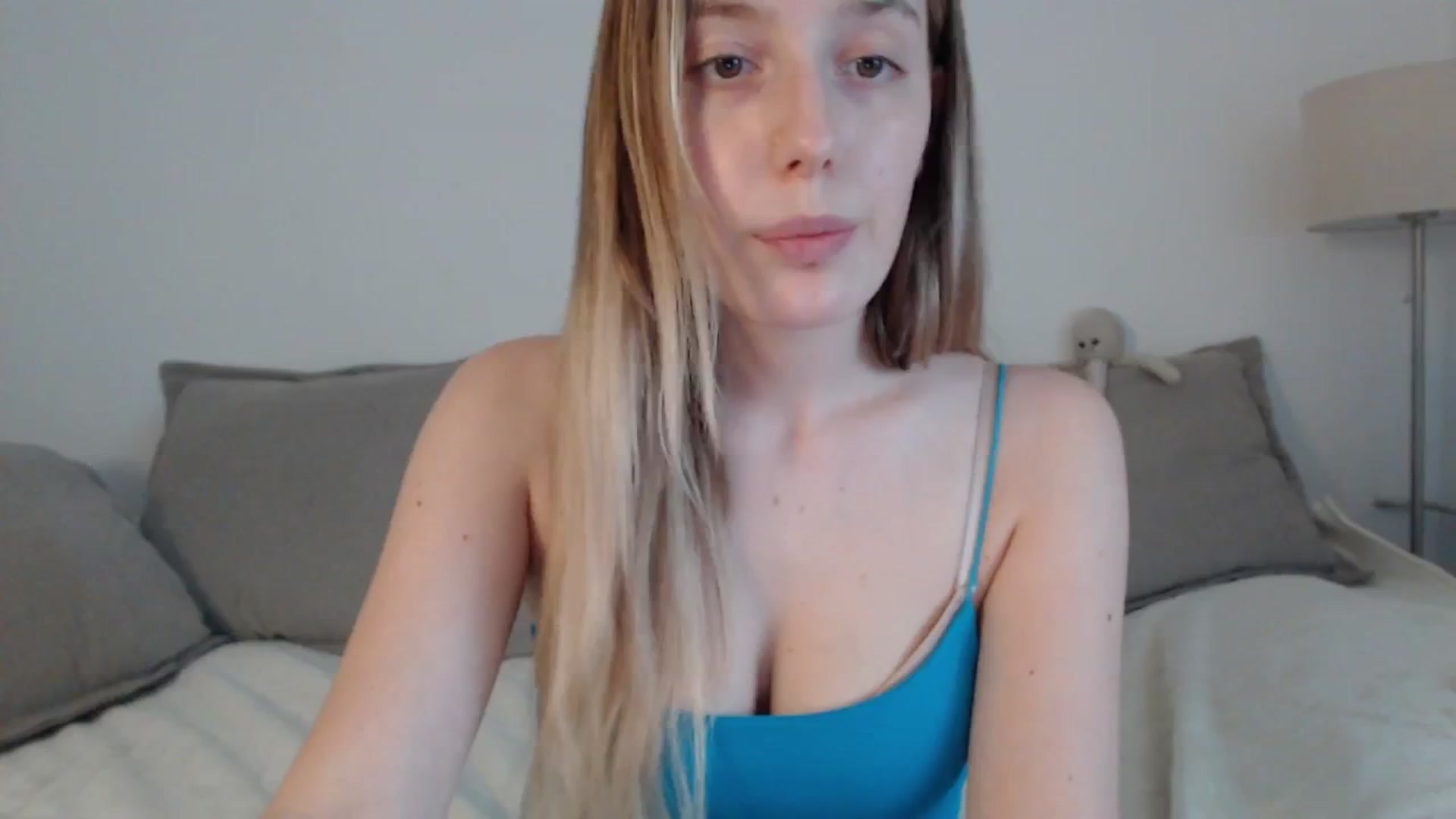 Gallery image thumbnail from Elenaxkiss's myfreecams stream on, 06/16/2025, 11:36 image 17 of 20