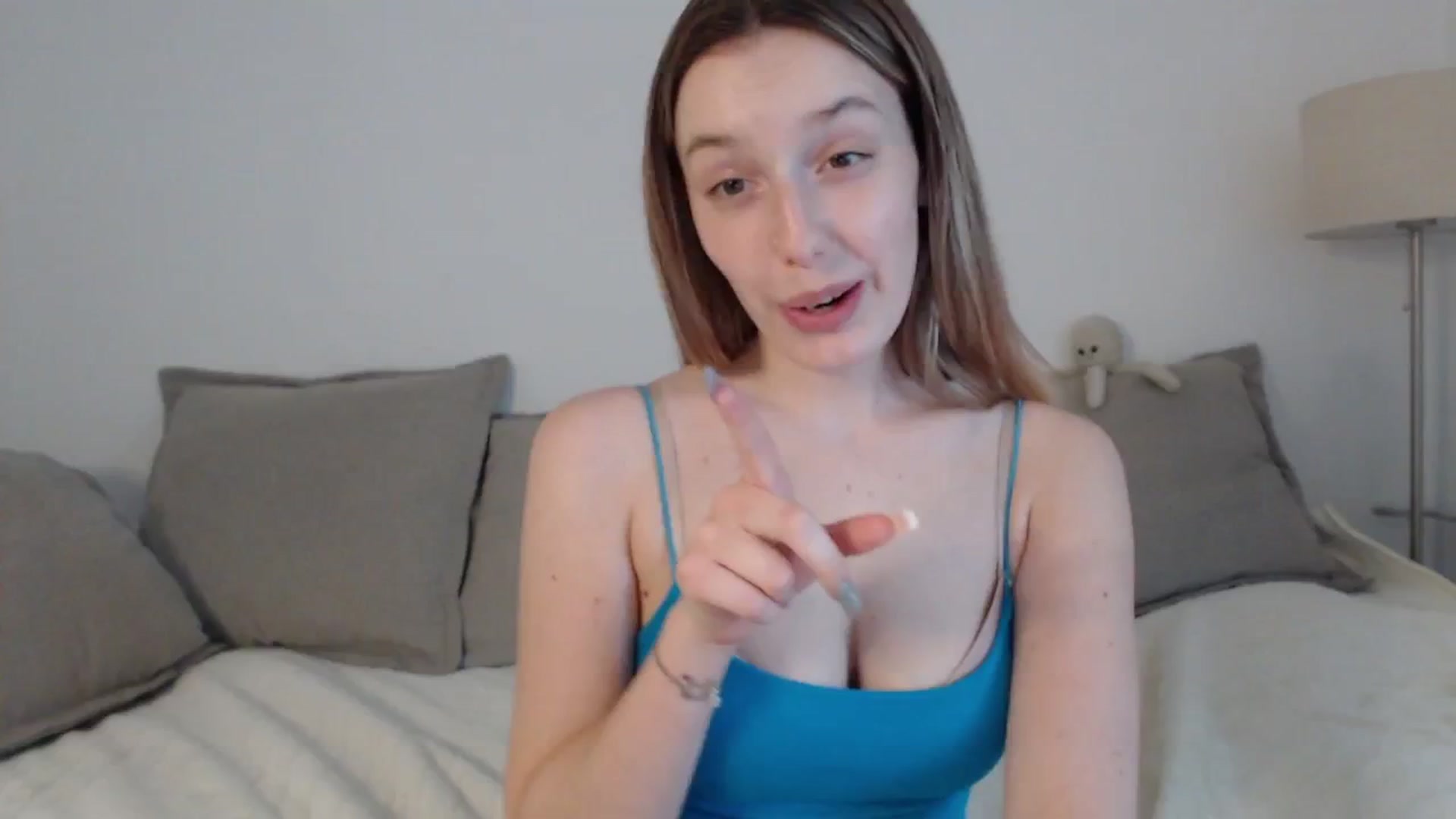 Gallery image thumbnail from Elenaxkiss's myfreecams stream on, 06/16/2025, 11:36 image 14 of 20