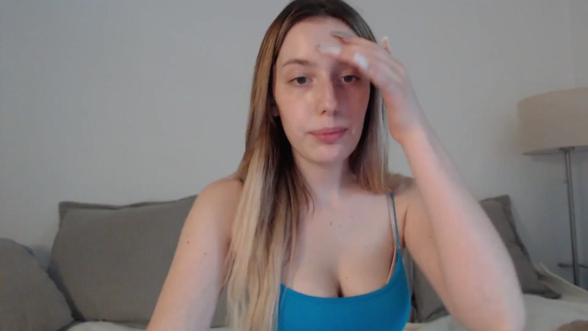 Gallery image thumbnail from Elenaxkiss's myfreecams stream on, 06/16/2025, 11:36 image 4 of 20