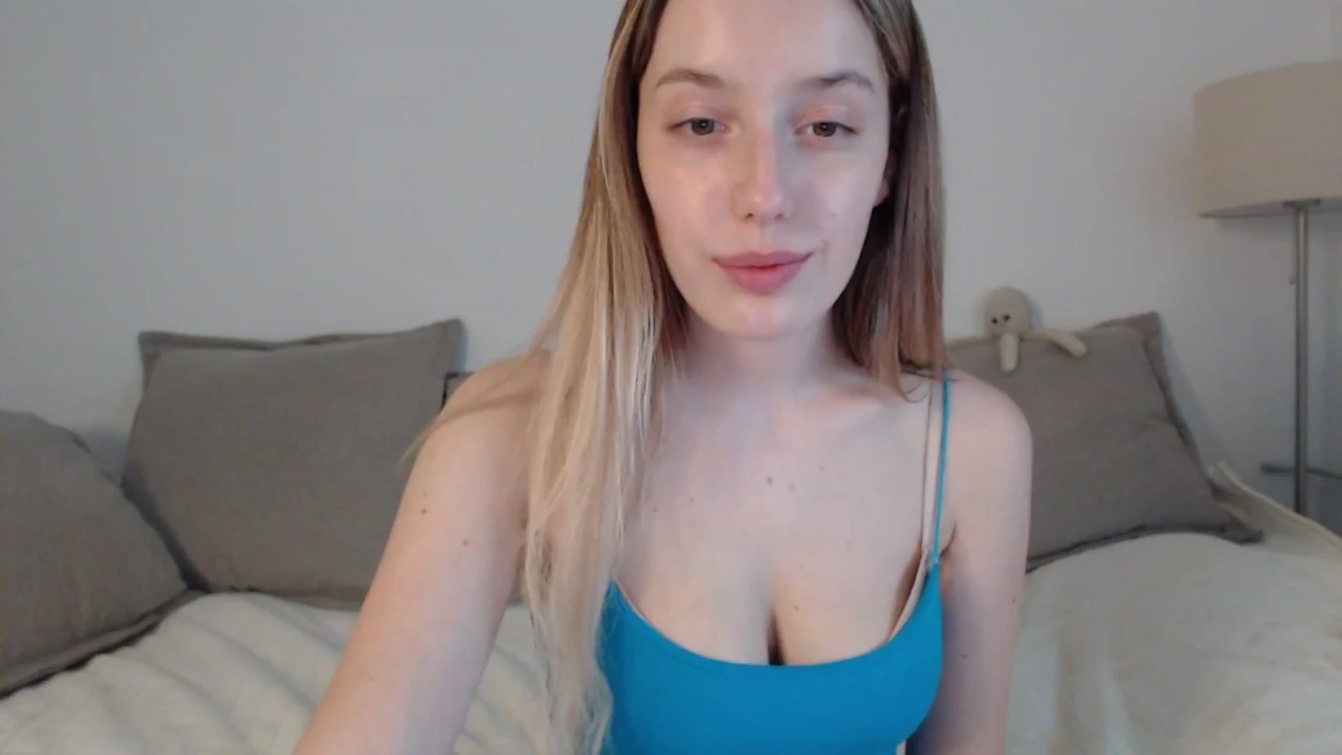 Gallery image thumbnail from Elenaxkiss's myfreecams stream on, 06/16/2025, 11:36 image 8 of 20