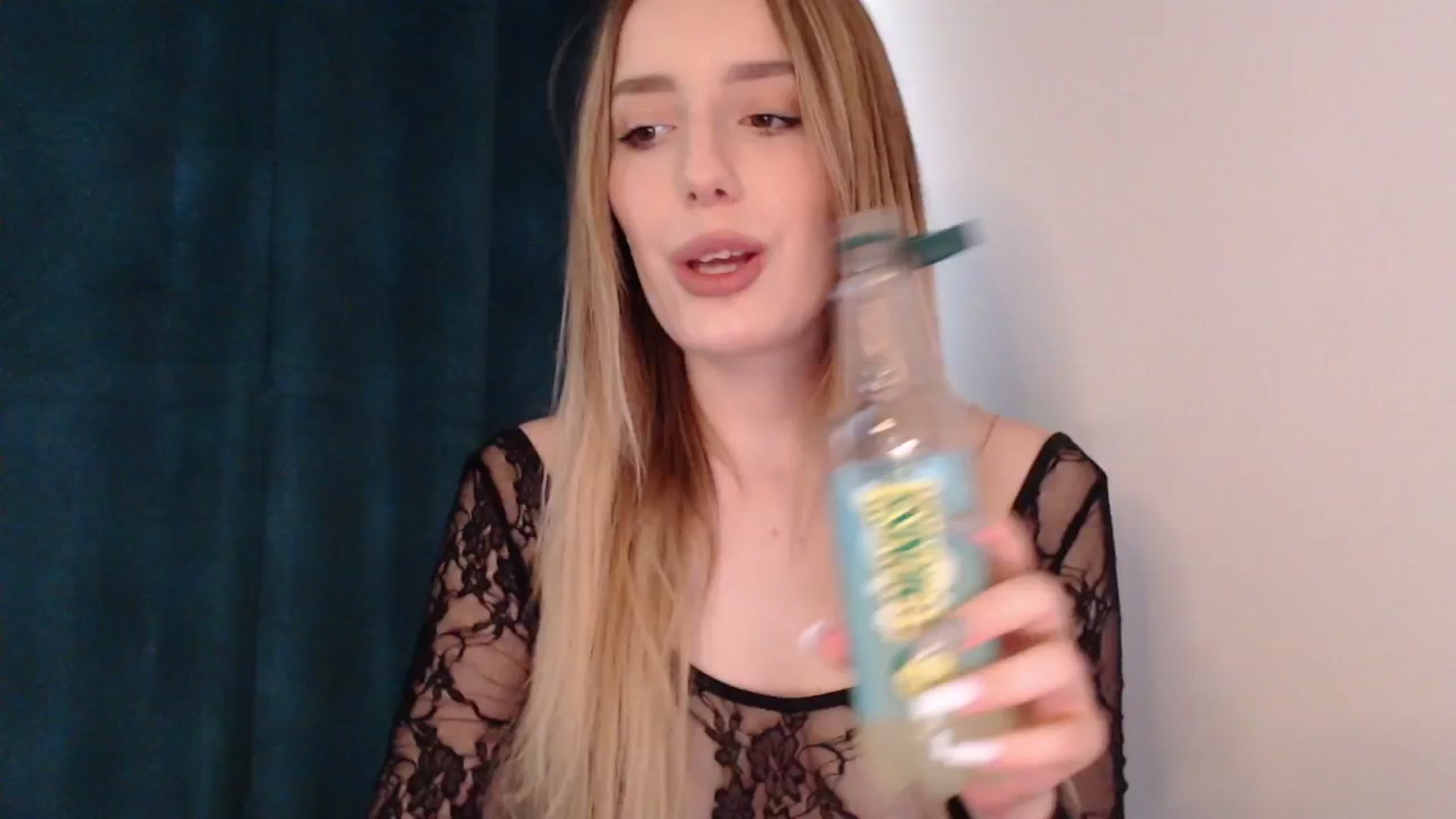 Gallery image thumbnail from Elenaxkiss's myfreecams stream on, 06/23/2025, 10:50 image 7 of 20