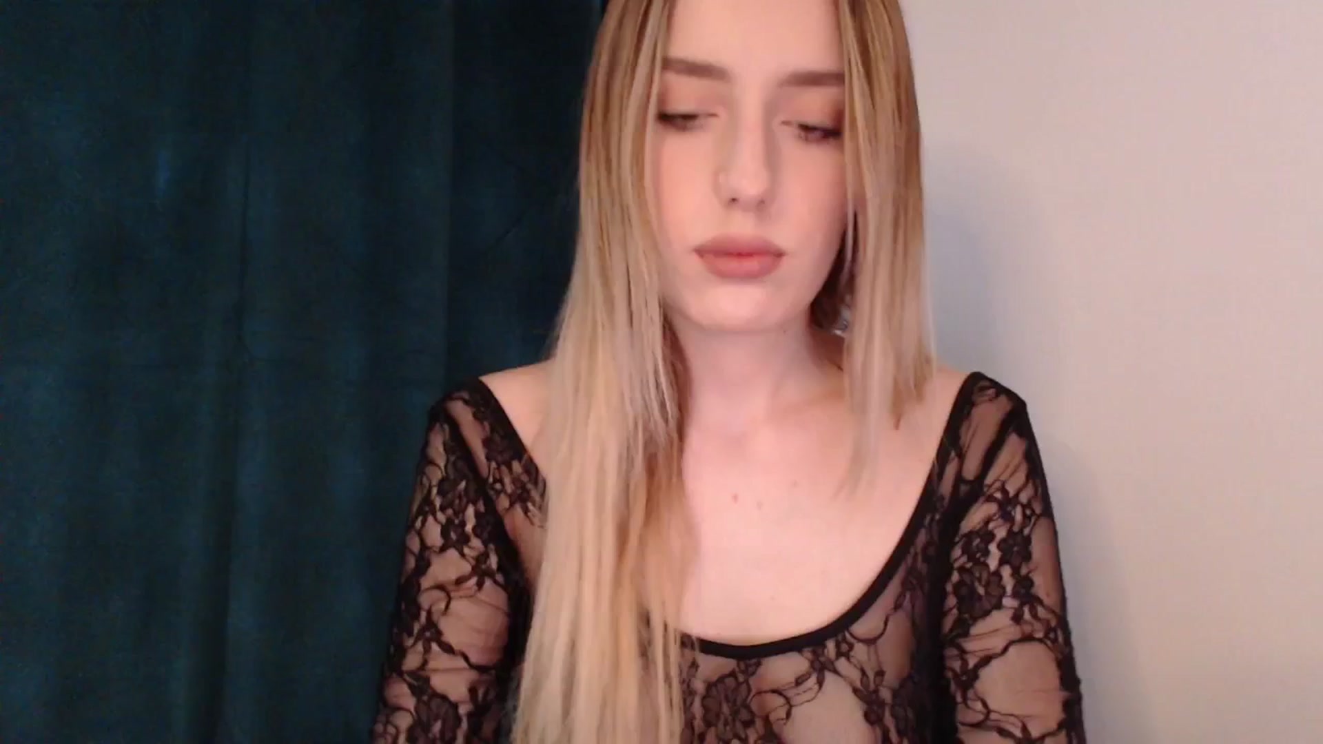 Gallery image thumbnail from Elenaxkiss's myfreecams stream on, 06/23/2025, 10:50 image 14 of 20