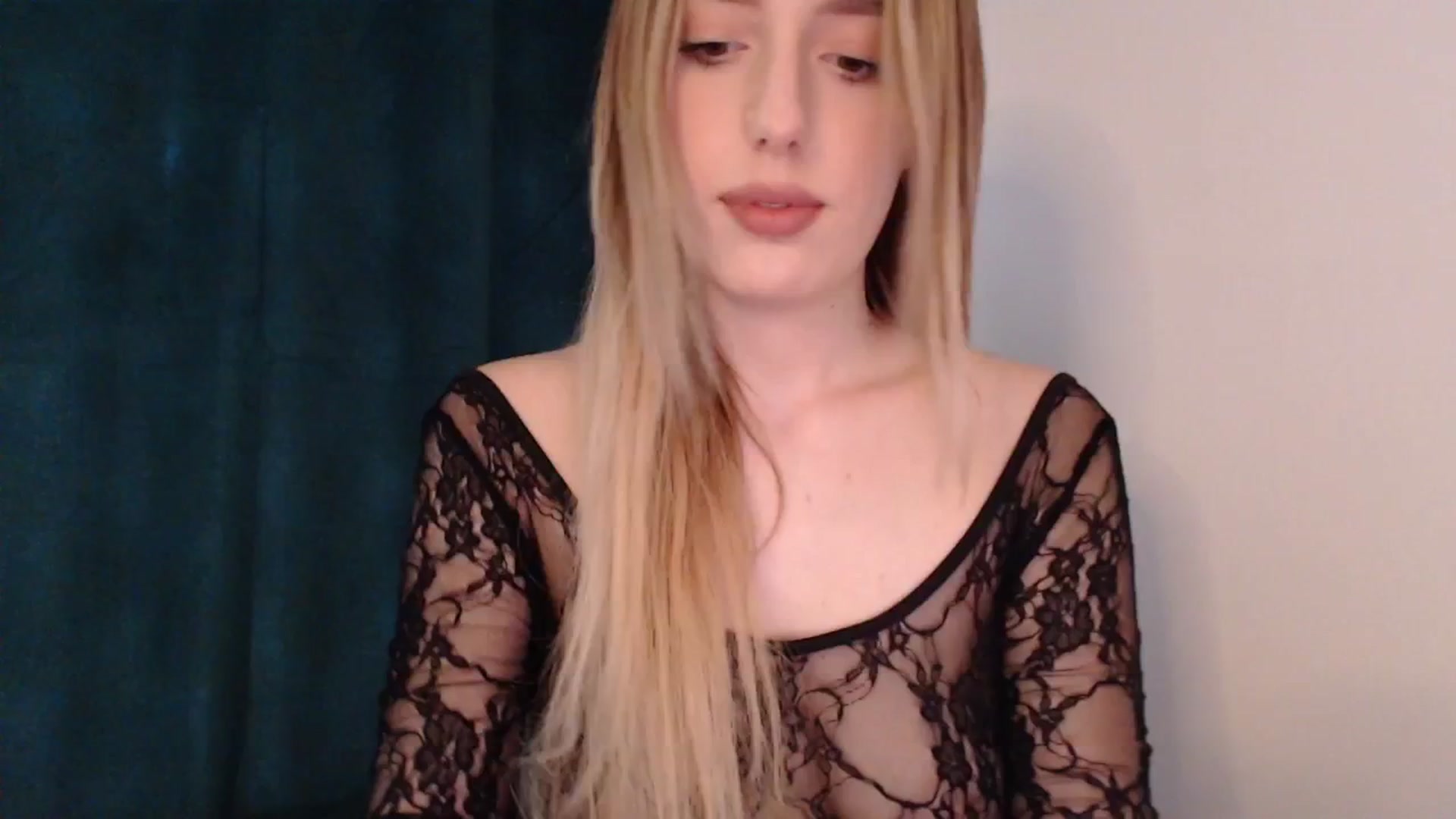 Gallery image thumbnail from Elenaxkiss's myfreecams stream on, 06/23/2025, 10:50 image 19 of 20
