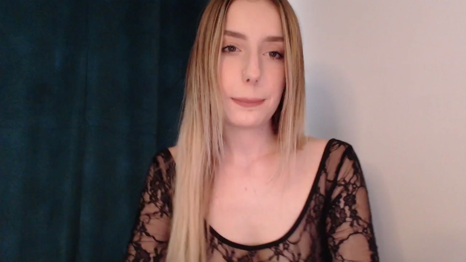 Gallery image thumbnail from Elenaxkiss's myfreecams stream on, 06/23/2025, 10:50 image 12 of 20
