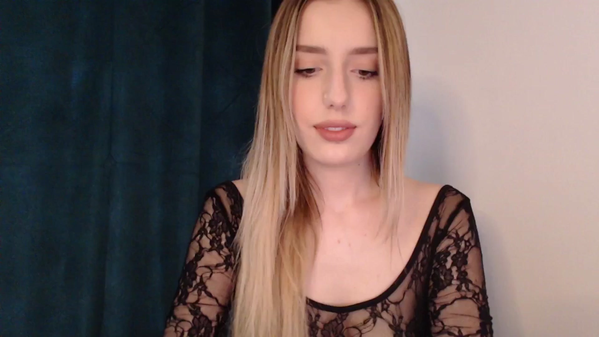 Gallery image thumbnail from Elenaxkiss's myfreecams stream on, 06/23/2025, 10:50 image 6 of 20