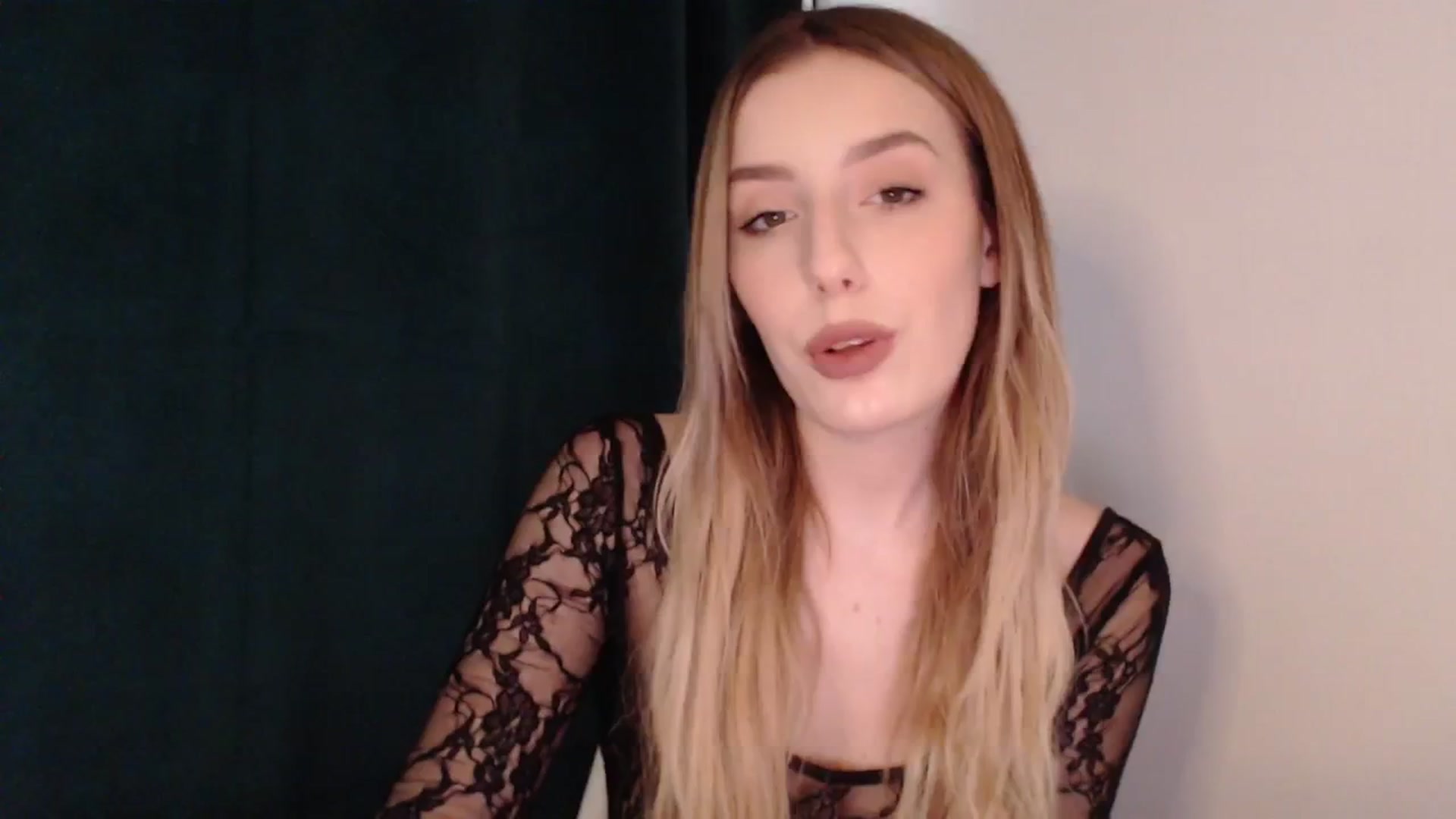 Gallery image thumbnail from Elenaxkiss's myfreecams stream on, 06/23/2025, 14:24 image 17 of 20