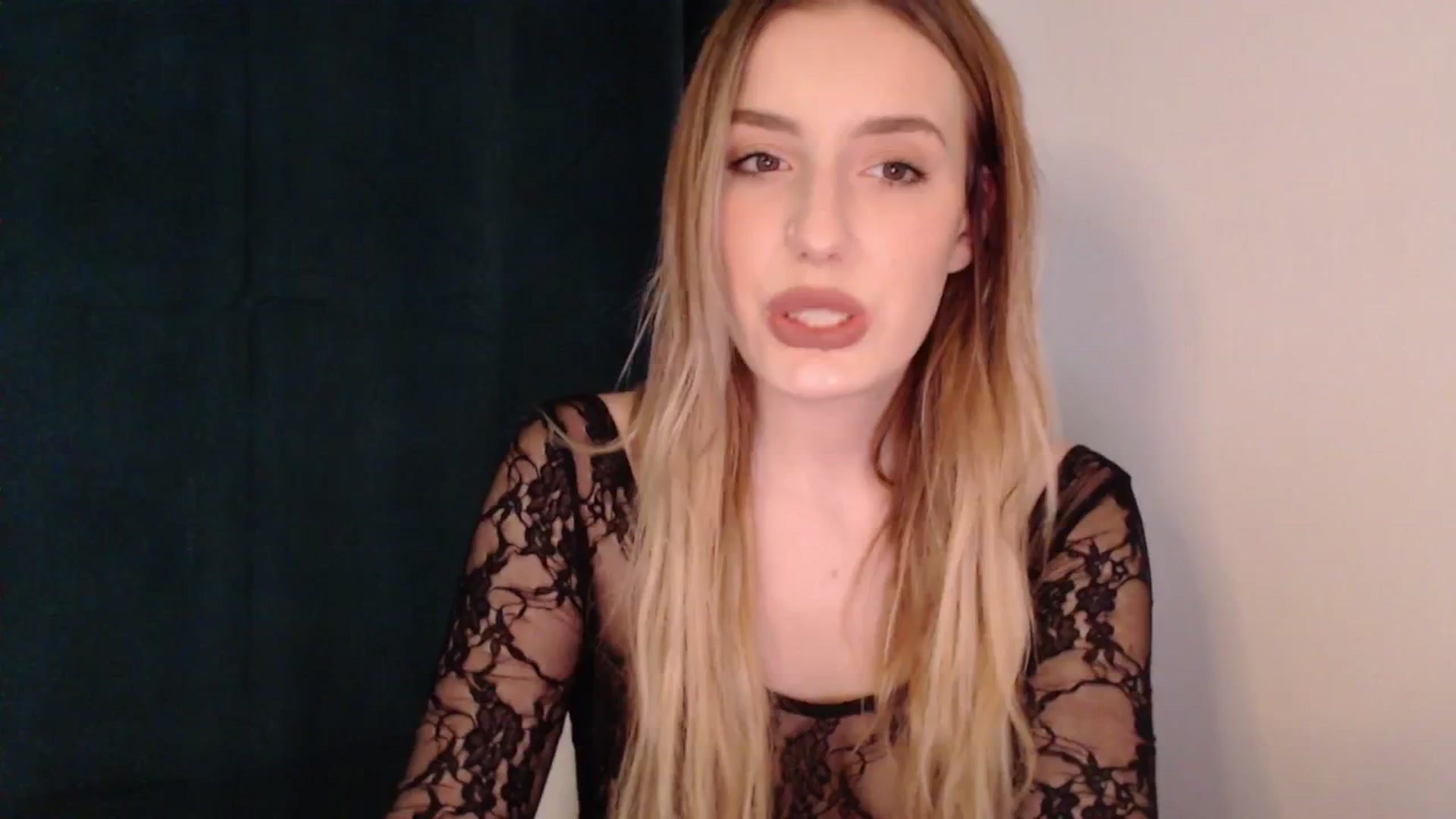 Gallery image thumbnail from Elenaxkiss's myfreecams stream on, 06/23/2025, 14:24 image 5 of 20