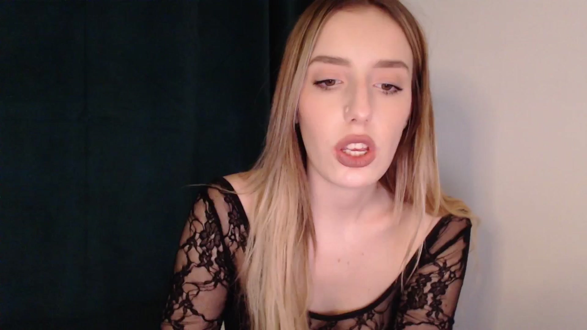 Gallery image thumbnail from Elenaxkiss's myfreecams stream on, 06/23/2025, 15:58 image 13 of 20
