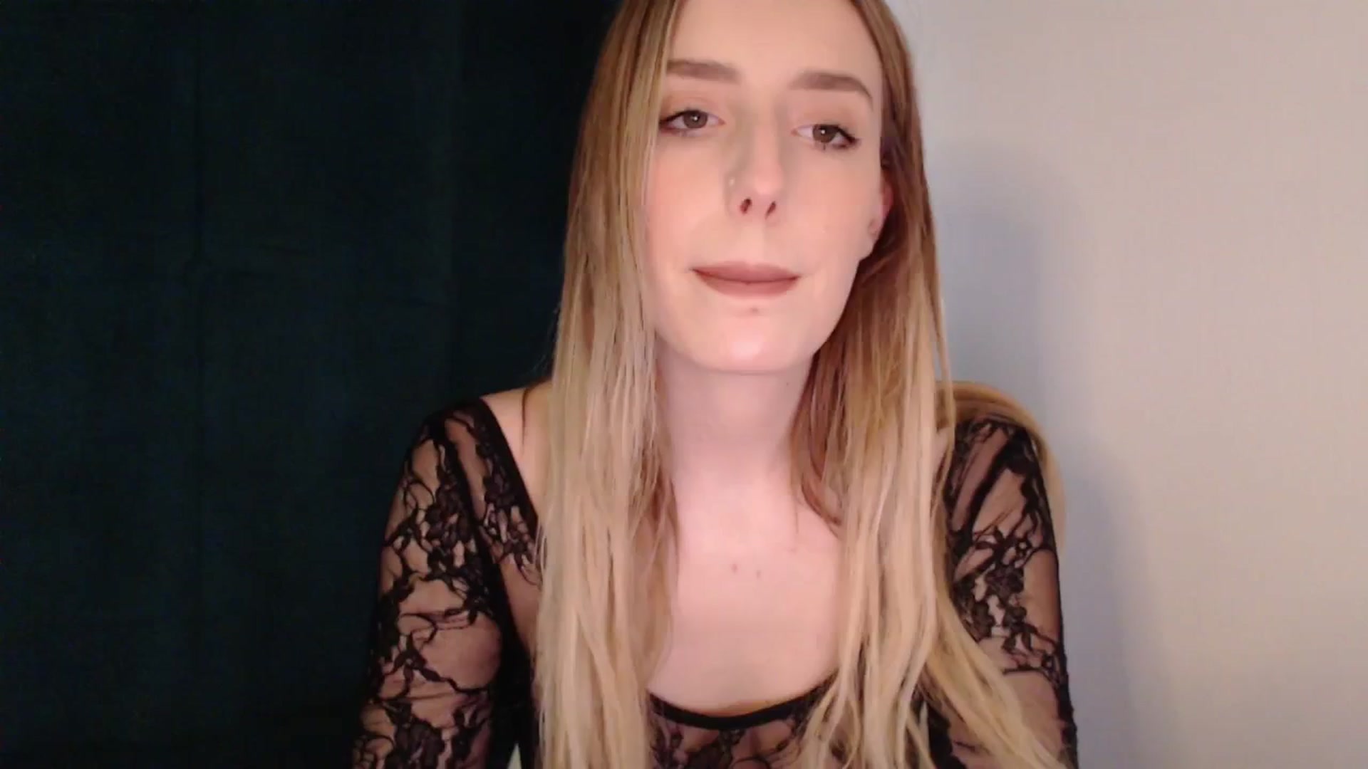 Gallery image thumbnail from Elenaxkiss's myfreecams stream on, 06/23/2025, 15:58 image 11 of 20