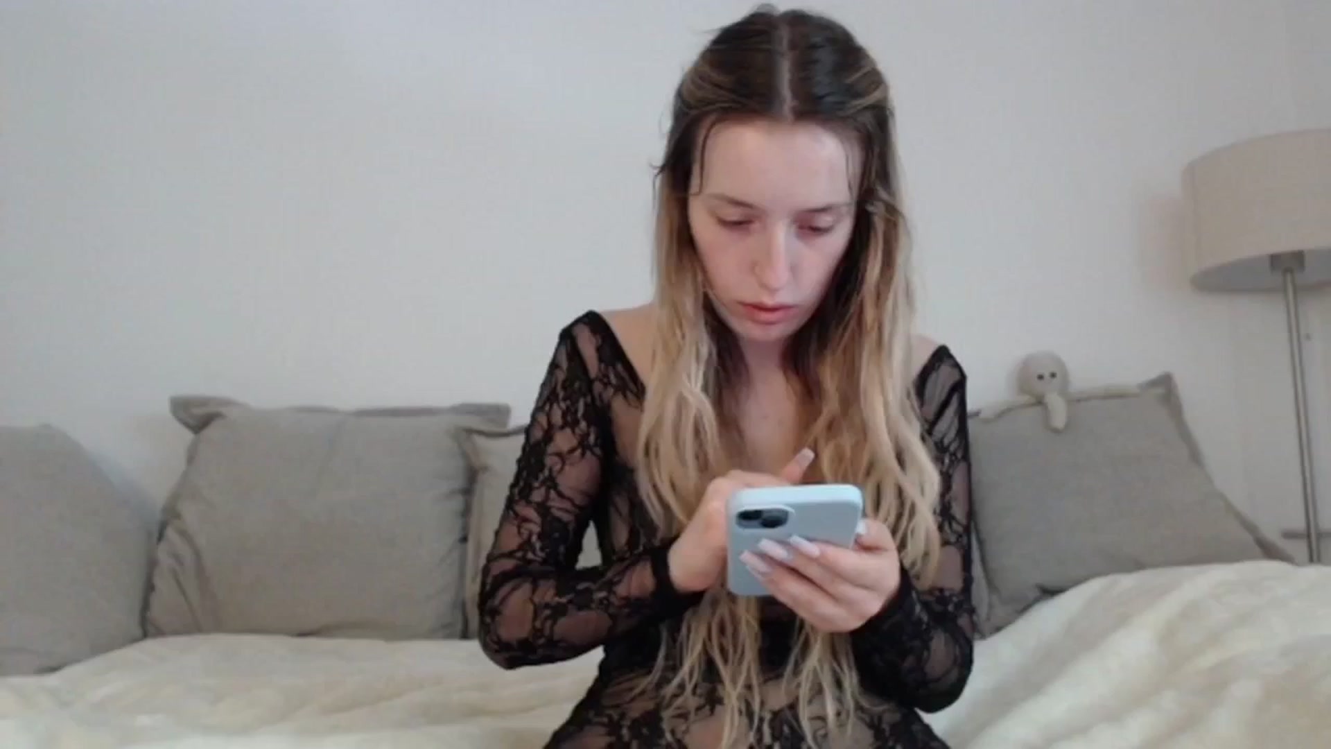Gallery image thumbnail from Elenaxkiss's myfreecams stream on, 06/29/2025, 13:12 image 11 of 20