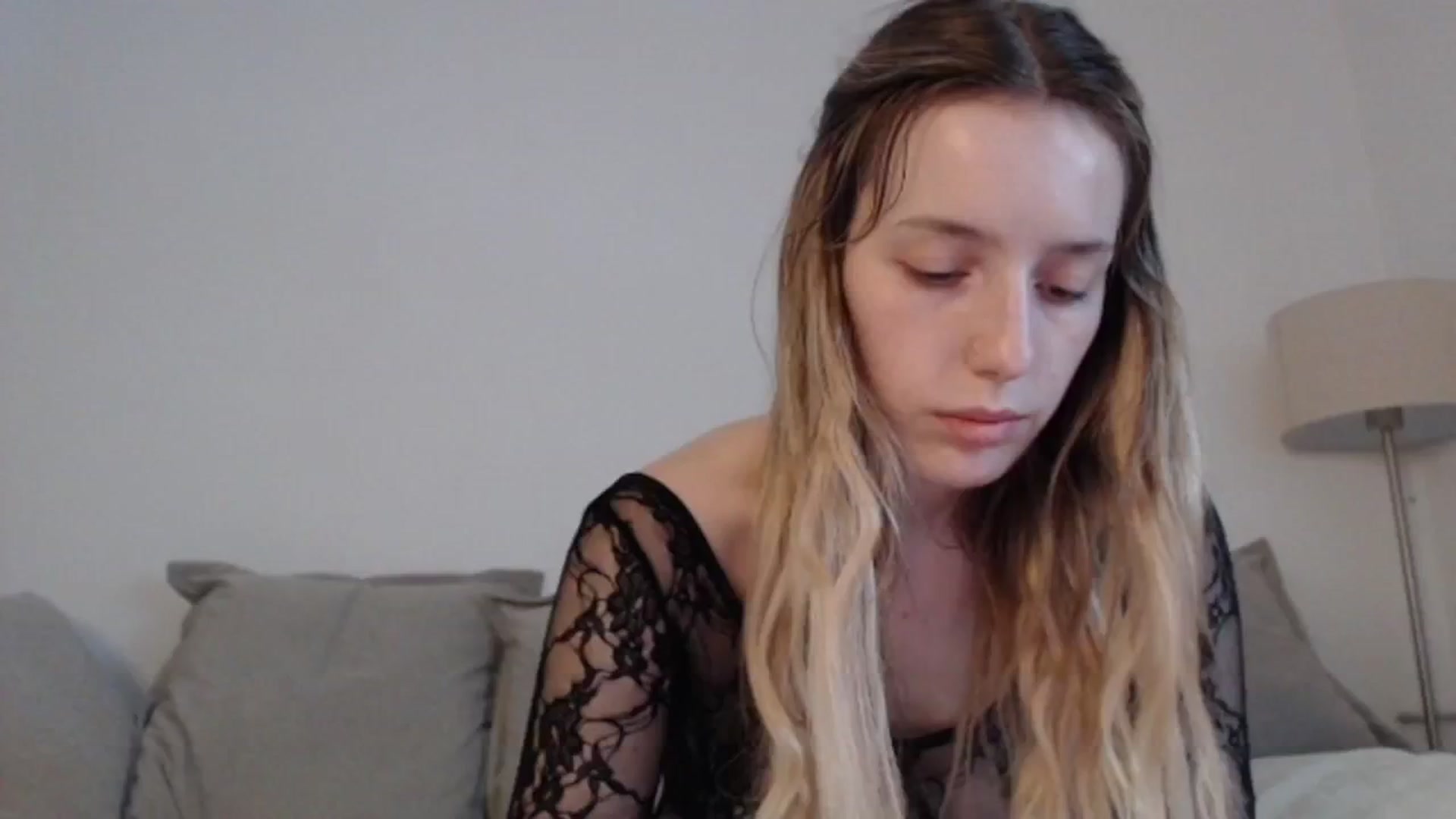 Gallery image thumbnail from Elenaxkiss's myfreecams stream on, 06/29/2025, 13:12 image 4 of 20