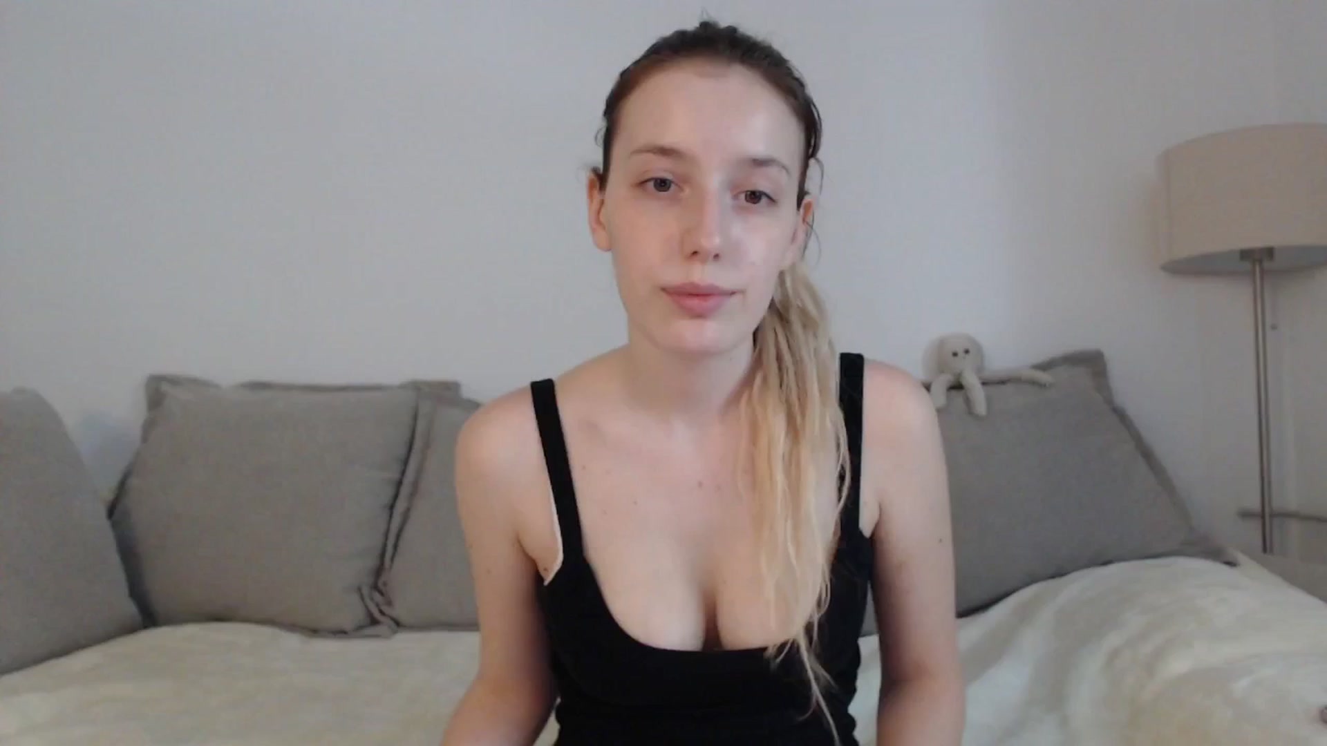 Gallery image thumbnail from Elenaxkiss's myfreecams stream on, 06/30/2025, 09:38 image 2 of 20