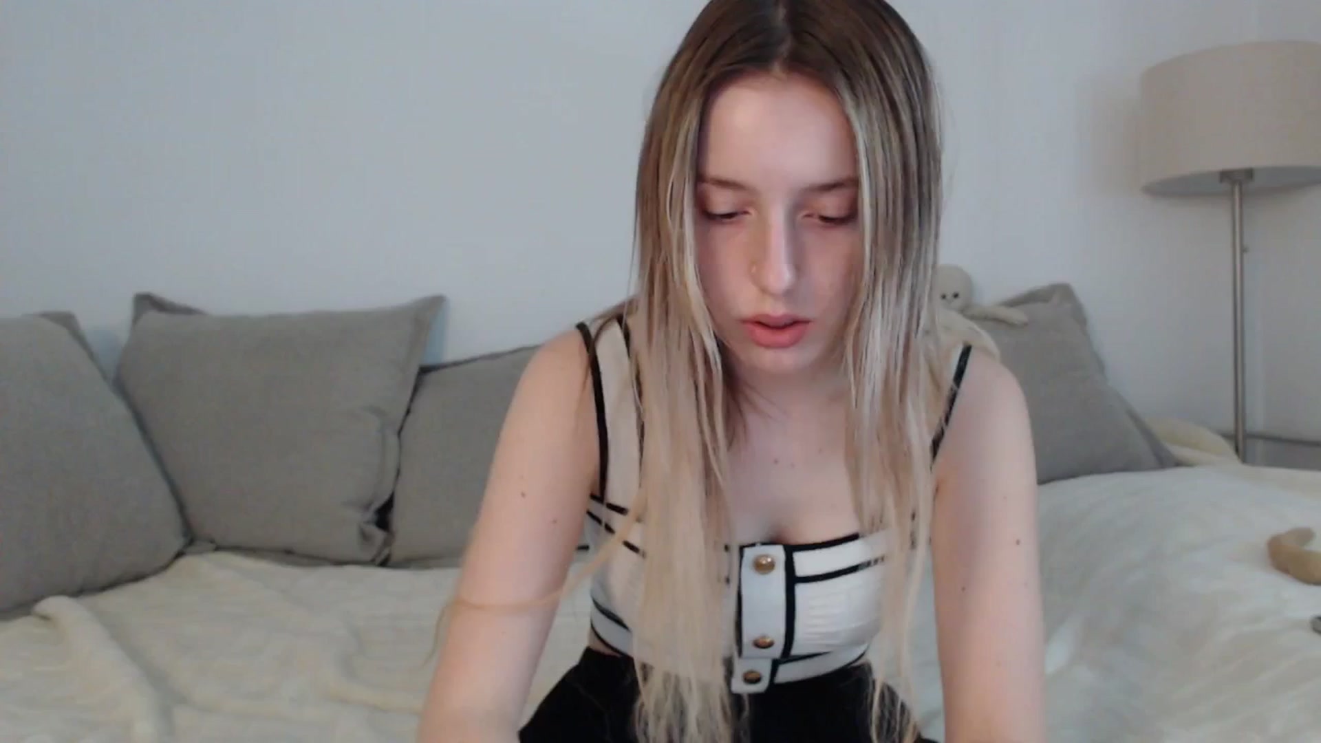 Gallery image thumbnail from Elenaxkiss's myfreecams stream on, 07/04/2025, 08:44 image 4 of 20