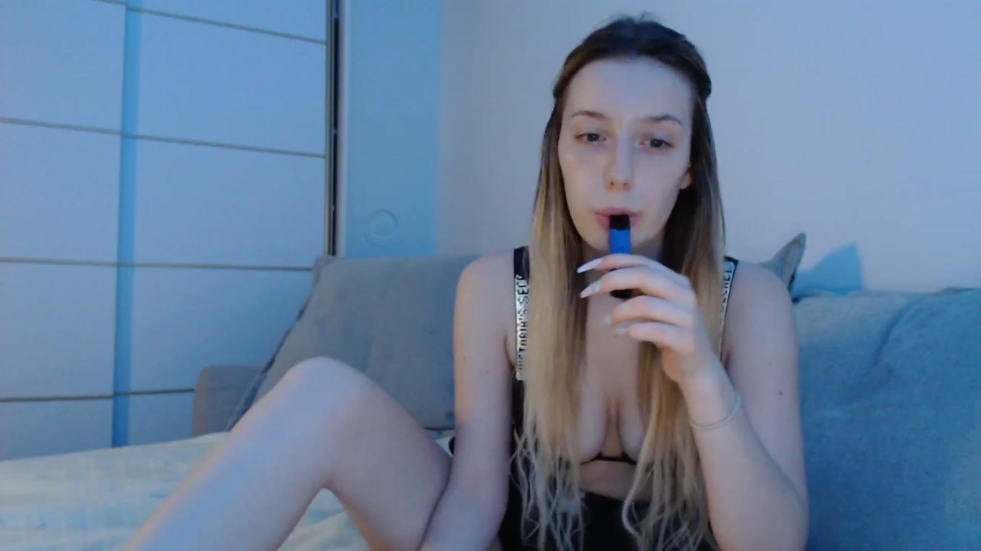 Gallery image thumbnail from Elenaxkiss's myfreecams stream on, 07/04/2025, 18:38 image 6 of 20