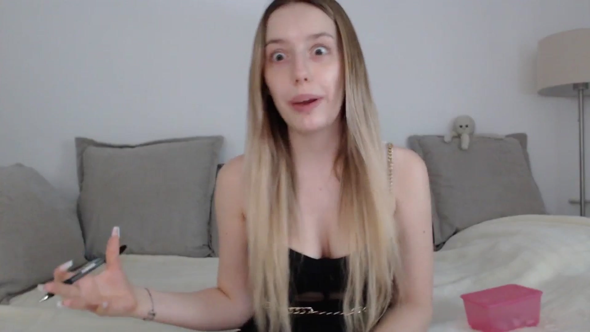 Gallery image thumbnail from Elenaxkiss's myfreecams stream on, 07/05/2025, 15:23 image 4 of 20
