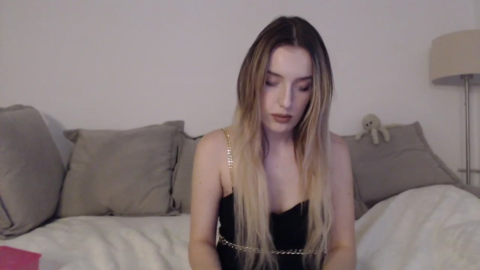 Gallery image thumbnail from Elenaxkiss's myfreecams stream on, 07/08/2025, 12:06 image 20 of 20