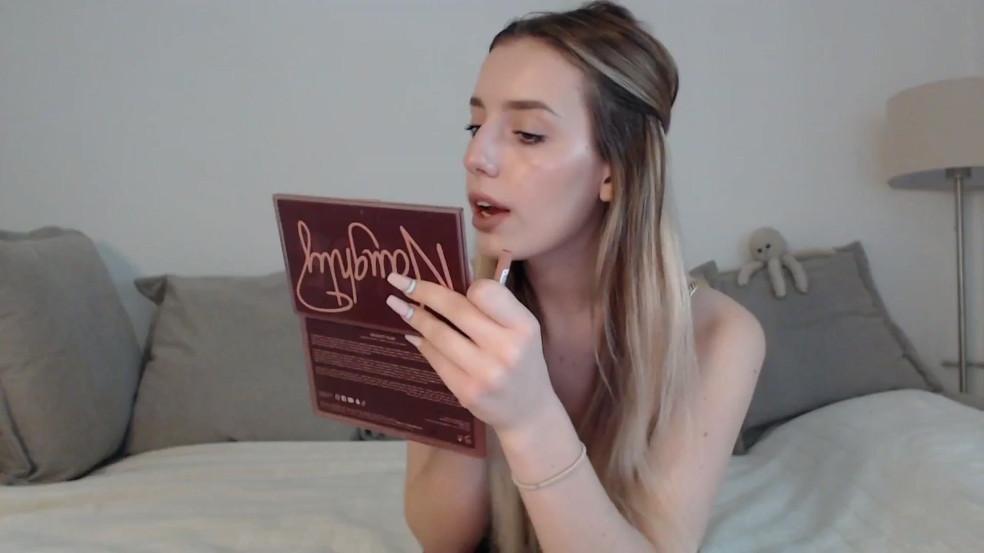 Gallery image thumbnail from Elenaxkiss's myfreecams stream on, 07/08/2025, 12:06 image 1 of 20