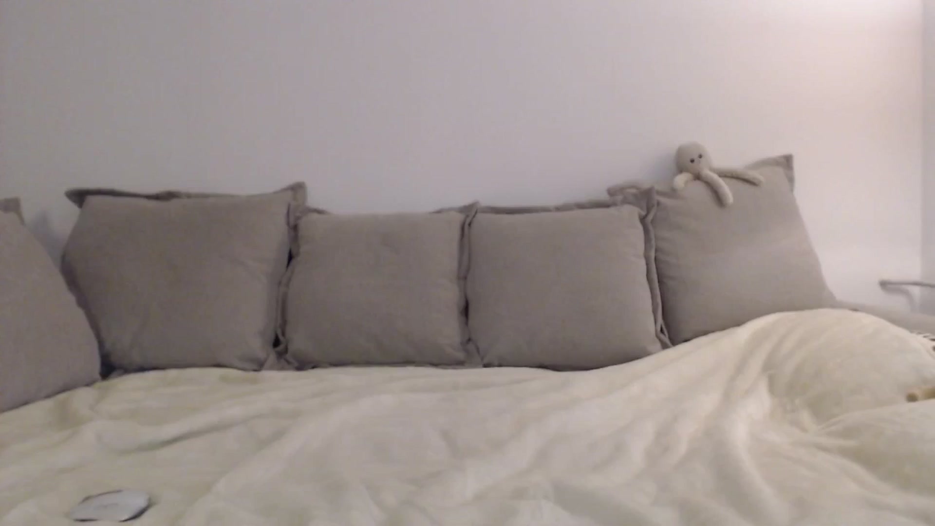 Gallery image thumbnail from Elenaxkiss's myfreecams stream on, 07/16/2025, 13:12 image 10 of 20
