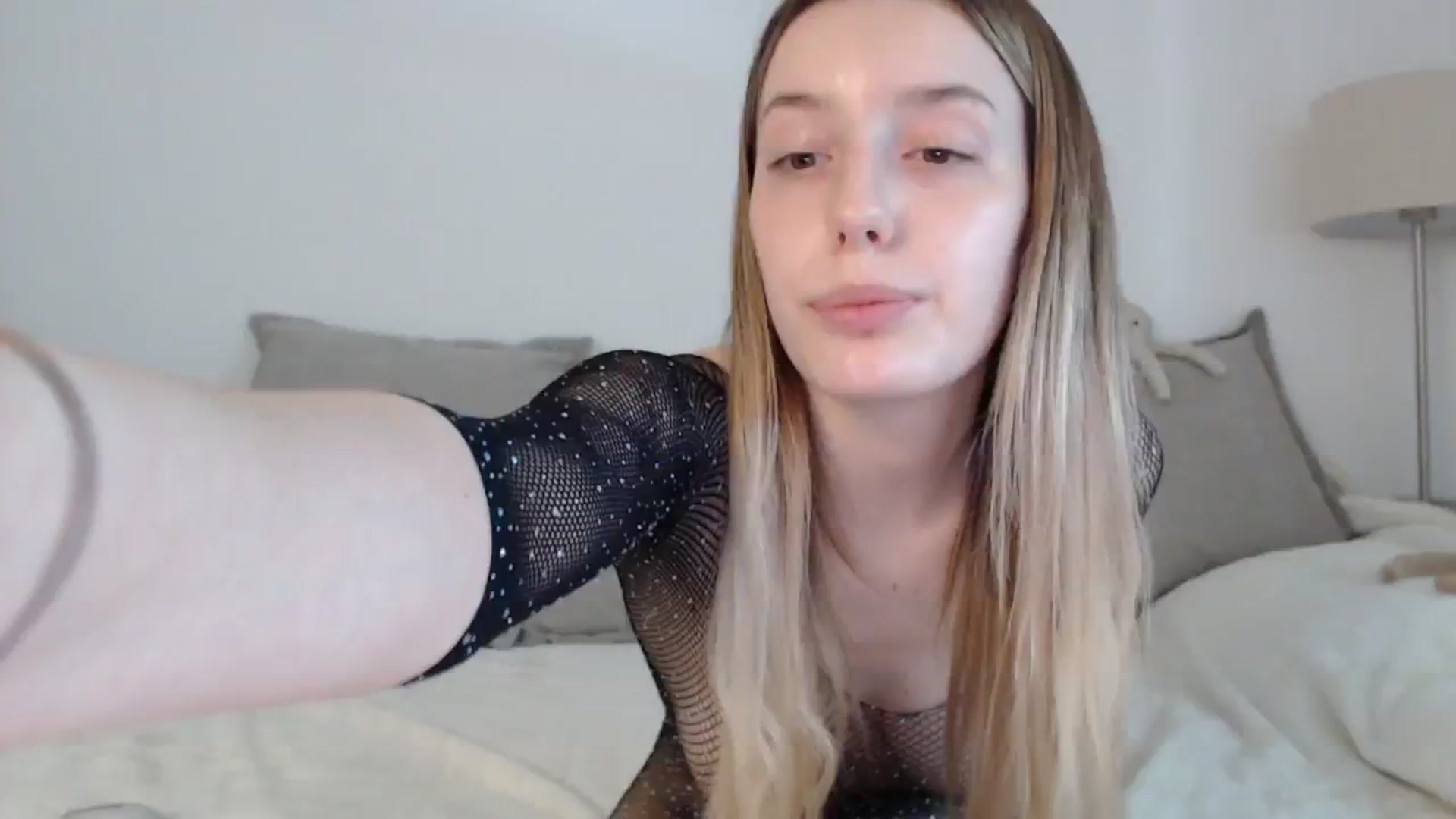 Gallery image thumbnail from Elenaxkiss's myfreecams stream on, 07/20/2025, 09:44 image 13 of 20