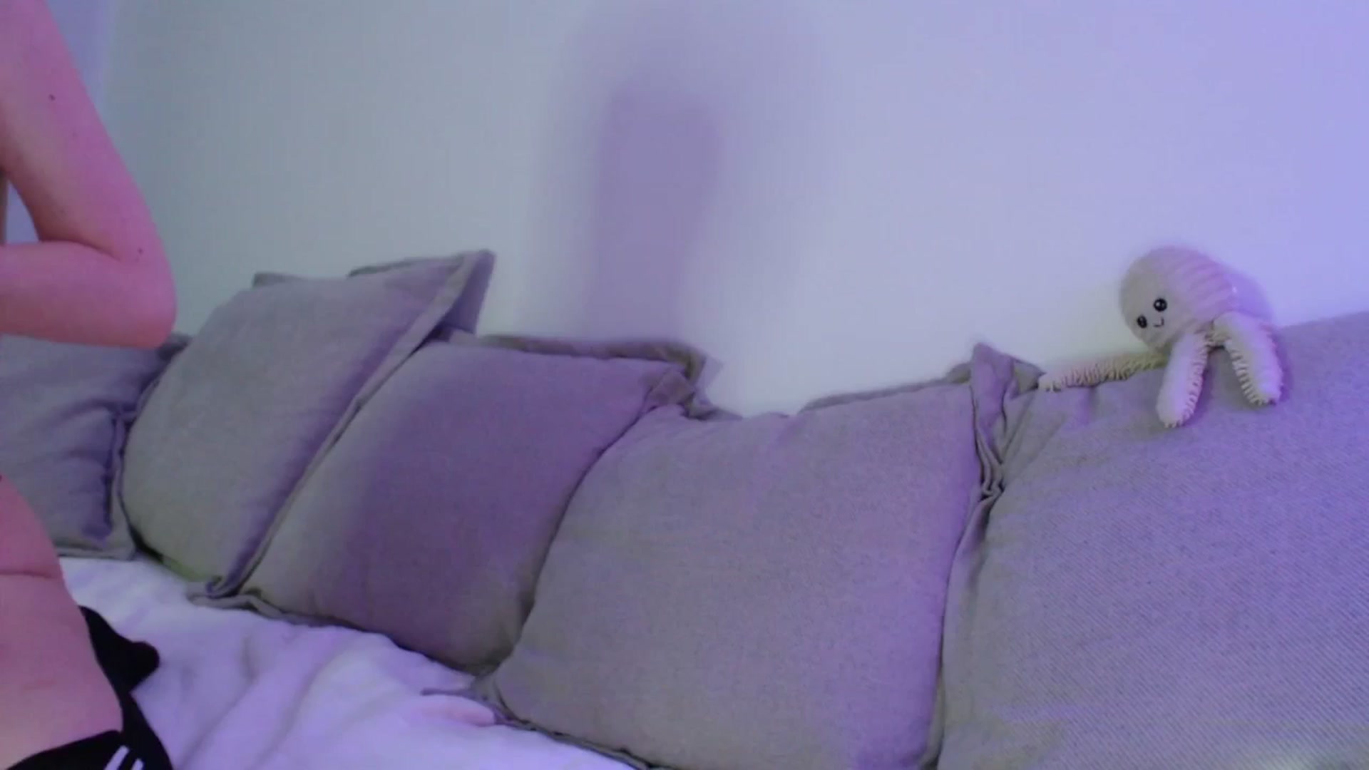 Gallery image thumbnail from Elenaxkiss's myfreecams stream on, 07/21/2025, 20:23 image 11 of 20