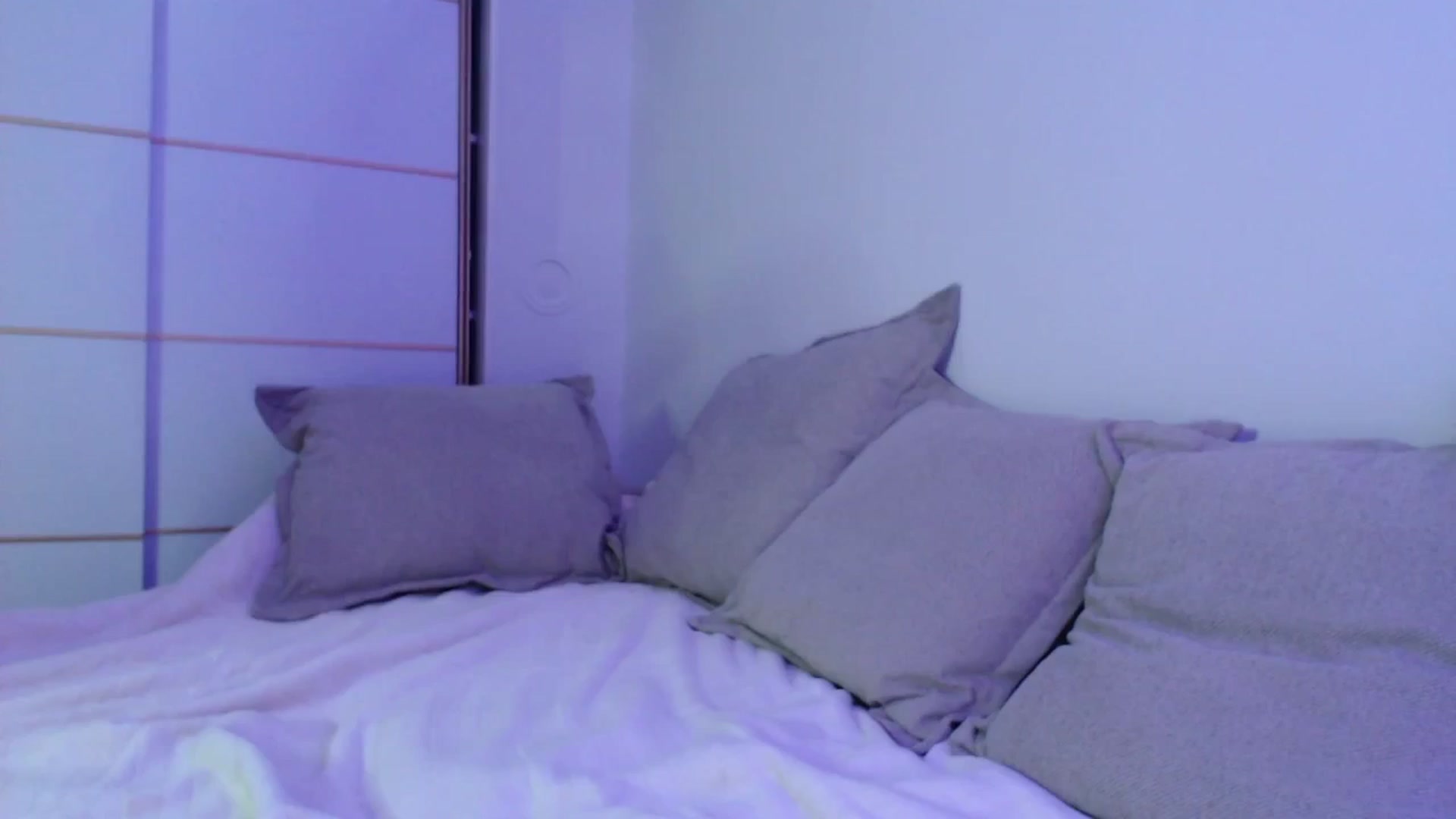 Gallery image thumbnail from Elenaxkiss's myfreecams stream on, 07/23/2025, 21:14 image 13 of 20