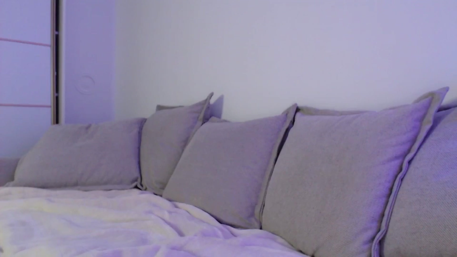 Gallery image thumbnail from Elenaxkiss's myfreecams stream on, 07/29/2025, 16:53 image 17 of 20