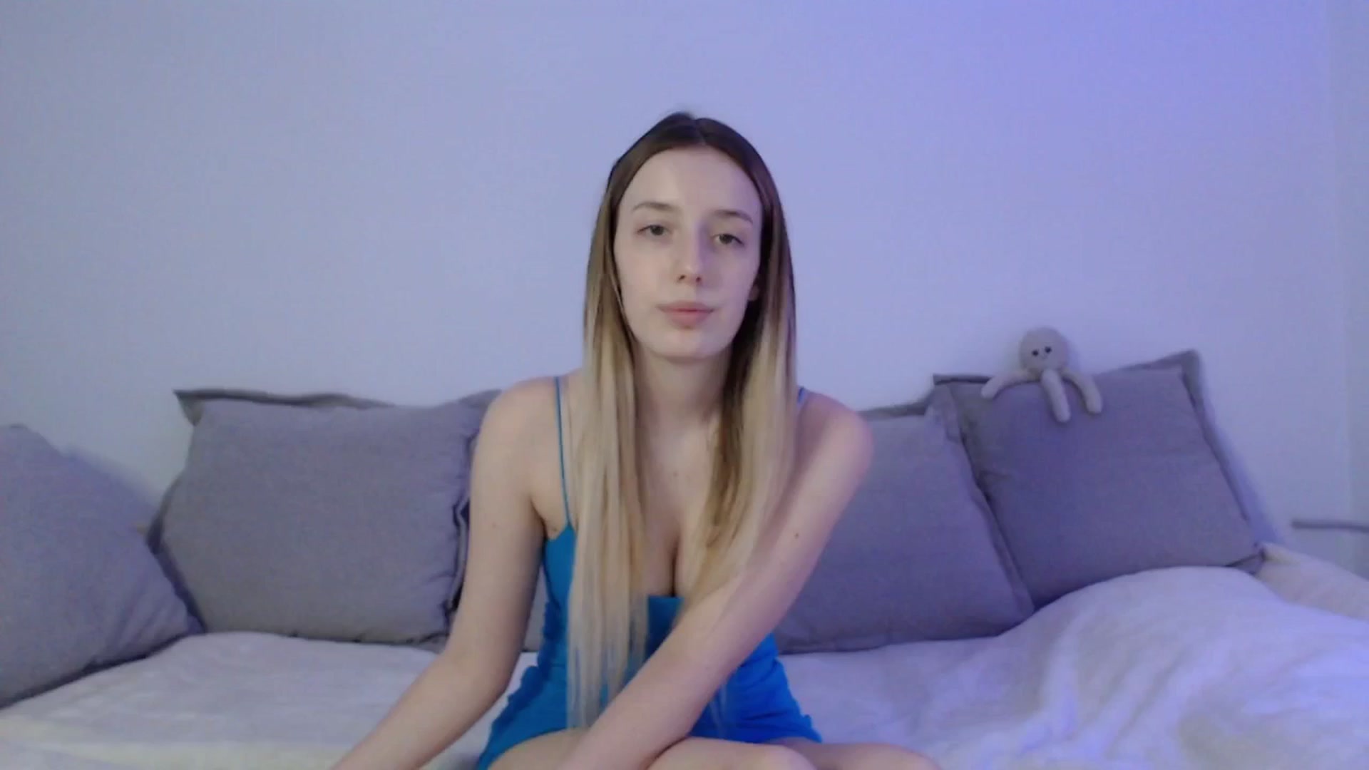 Gallery image thumbnail from Elenaxkiss's myfreecams stream on, 08/03/2025, 10:41 image 4 of 20