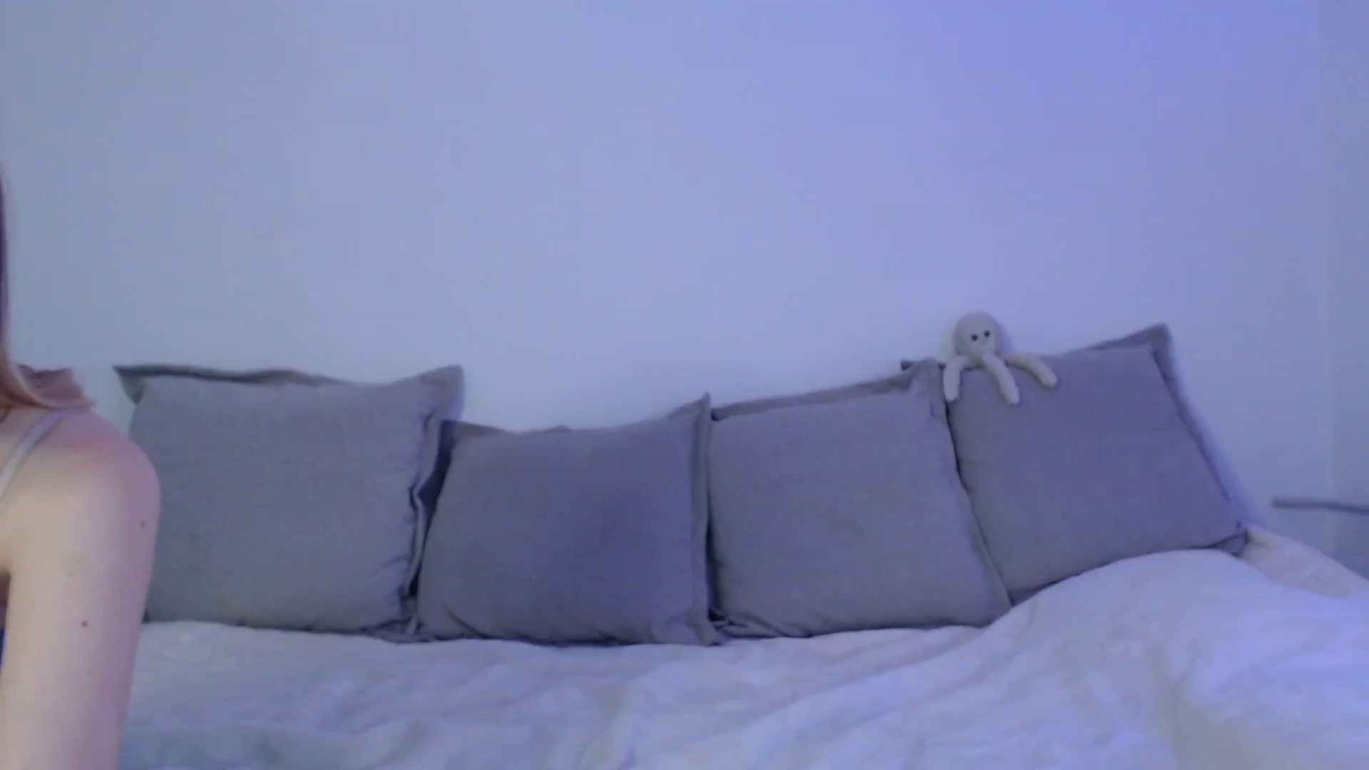 Gallery image thumbnail from Elenaxkiss's myfreecams stream on, 08/03/2025, 11:30 image 19 of 20