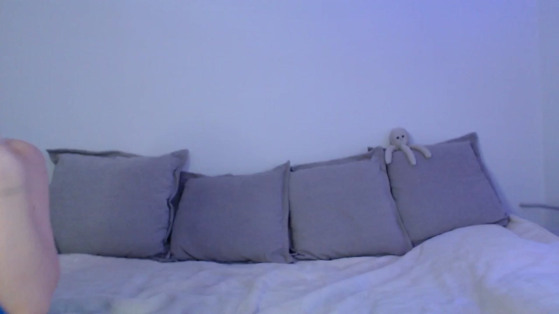 Gallery image thumbnail from Elenaxkiss's myfreecams stream on, 08/03/2025, 11:30 image 17 of 20