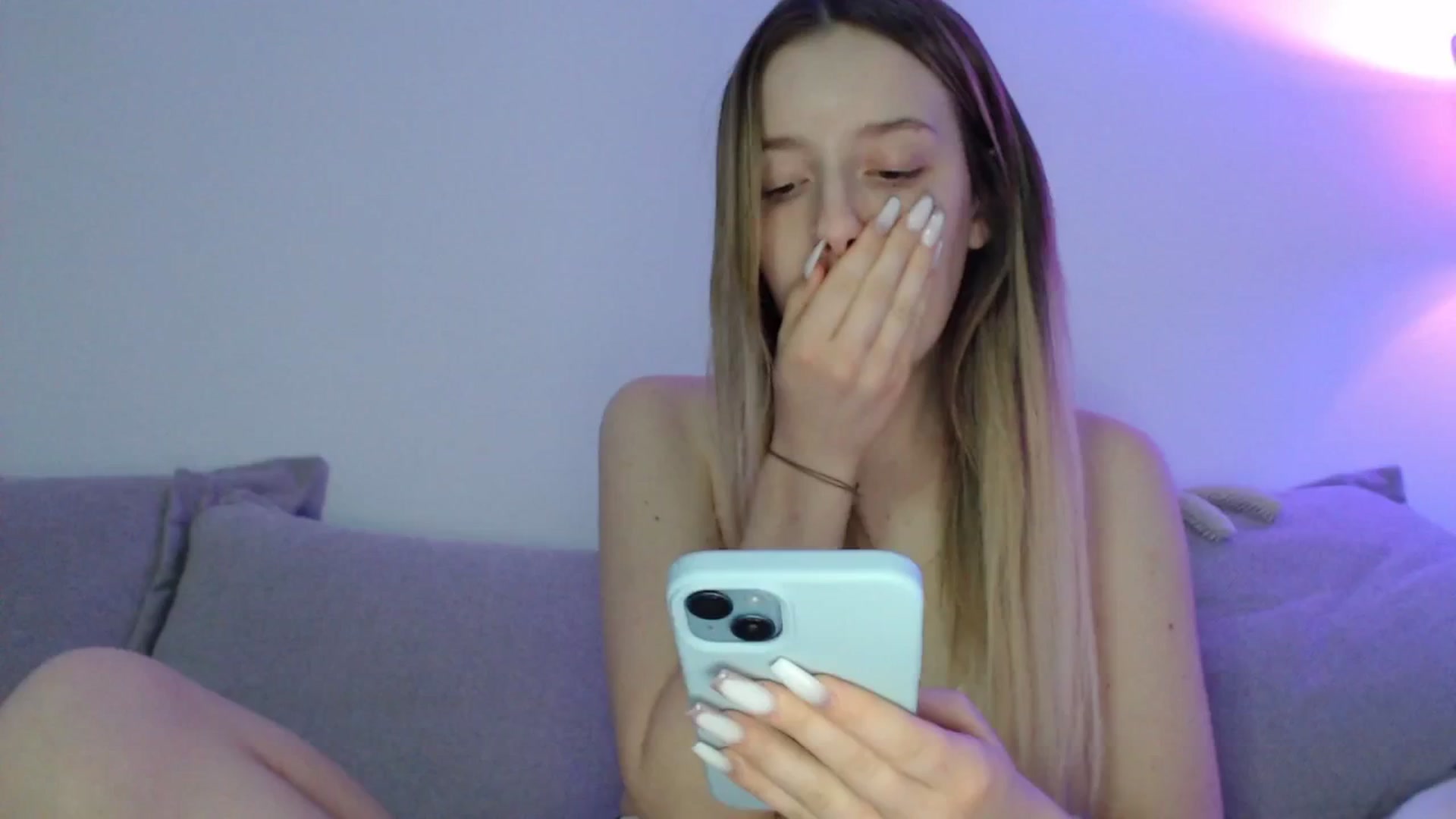 Gallery image thumbnail from Elenaxkiss's myfreecams stream on, 08/04/2025, 23:22 image 7 of 20