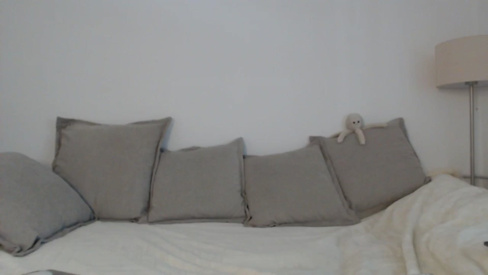 Gallery image thumbnail from Elenaxkiss's myfreecams stream on, 08/19/2025, 10:35 image 16 of 20