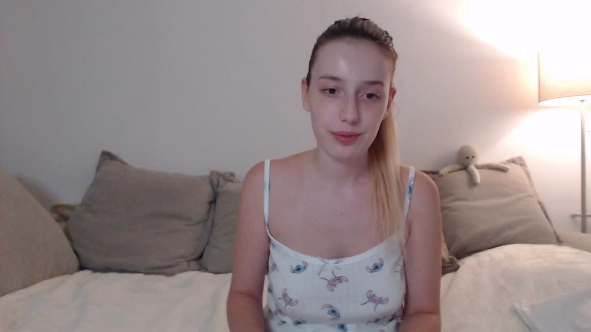 Gallery image thumbnail from Elenaxkiss's myfreecams stream on, 08/25/2025, 19:02 image 12 of 20