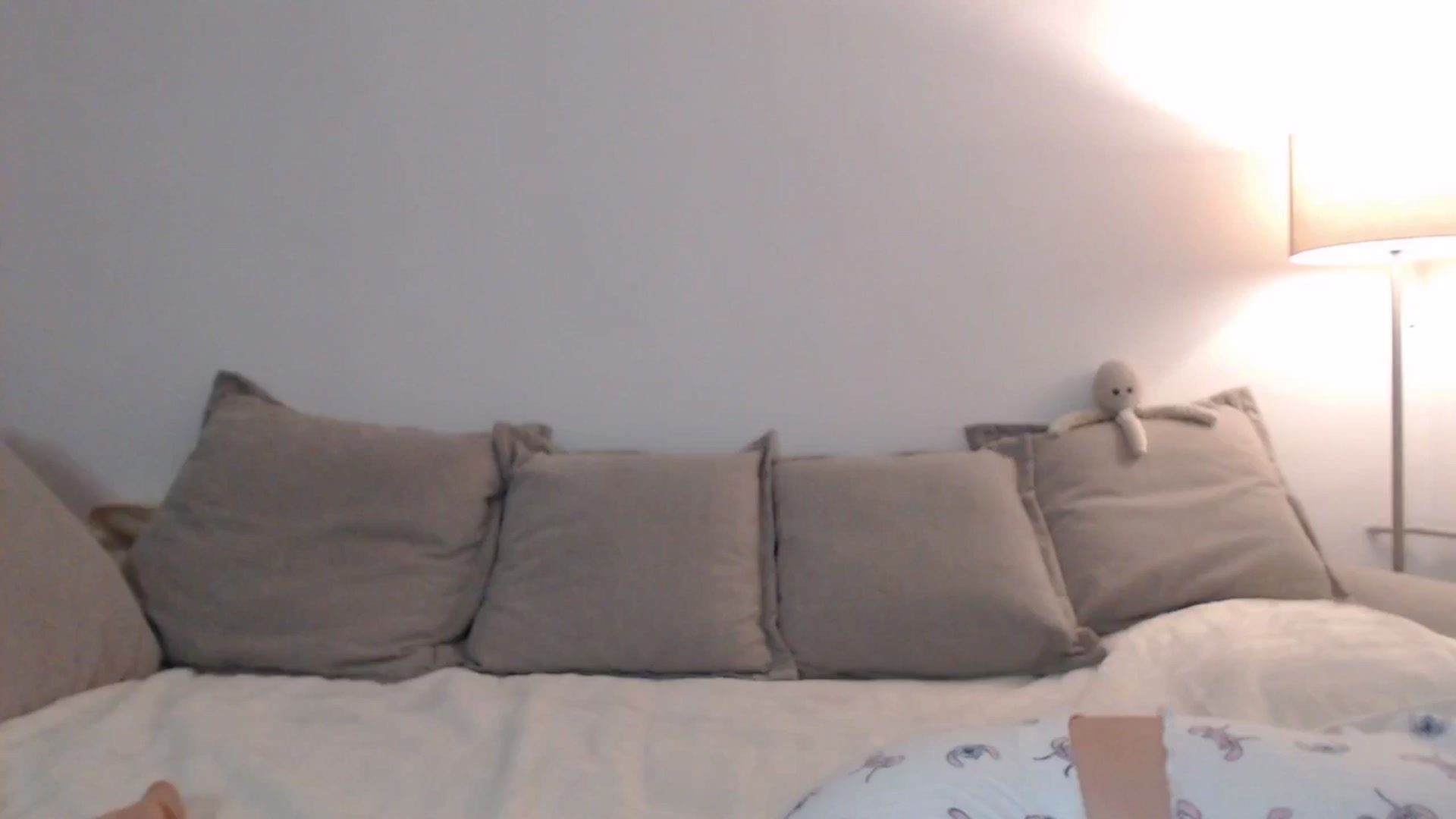 Gallery image thumbnail from Elenaxkiss's myfreecams stream on, 08/25/2025, 19:02 image 17 of 20