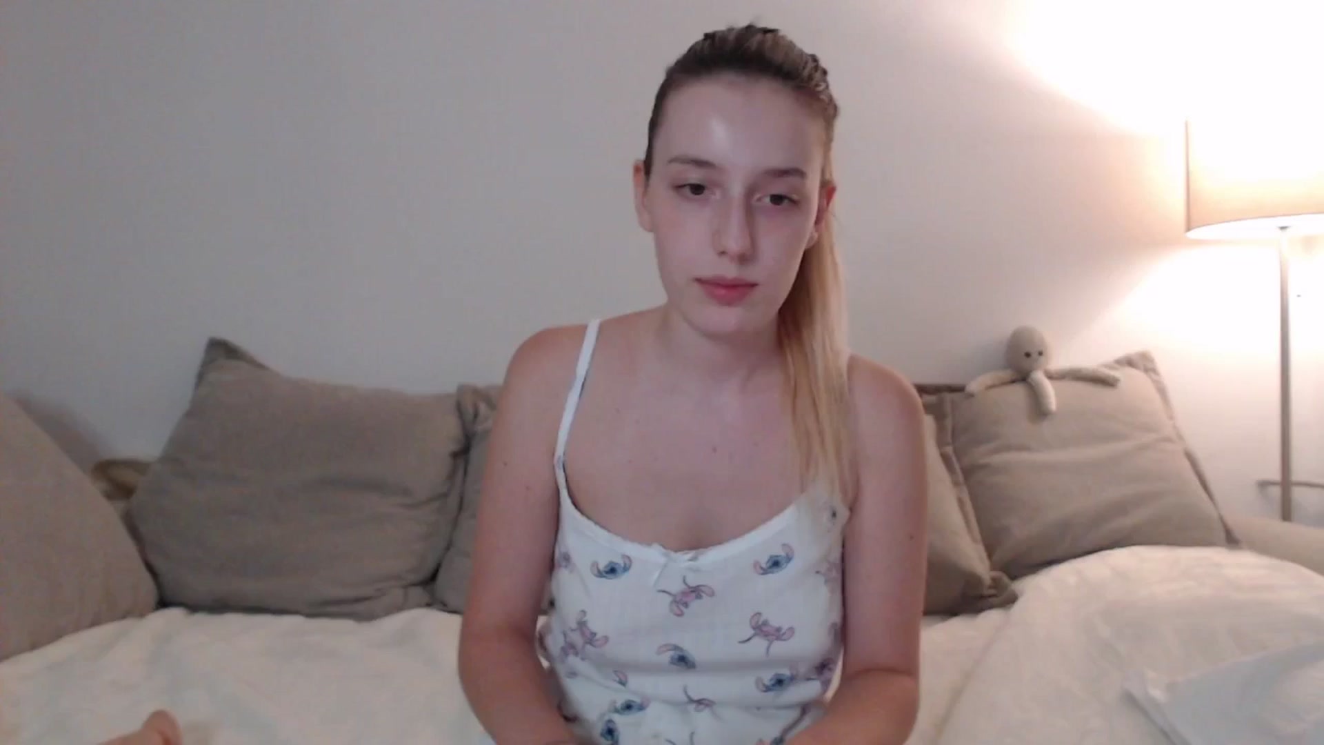 Gallery image thumbnail from Elenaxkiss's myfreecams stream on, 08/25/2025, 19:02 image 15 of 20