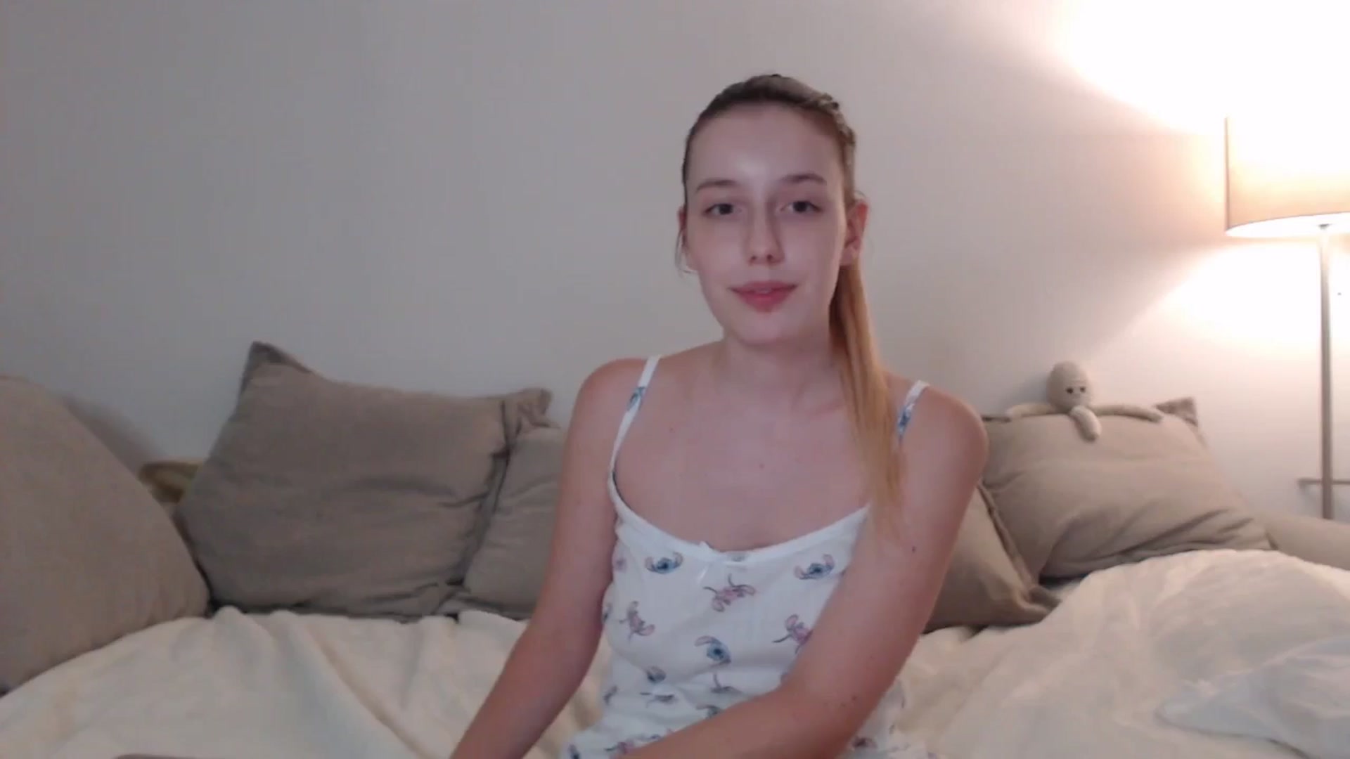 Gallery image thumbnail from Elenaxkiss's myfreecams stream on, 08/25/2025, 21:29 image 15 of 20
