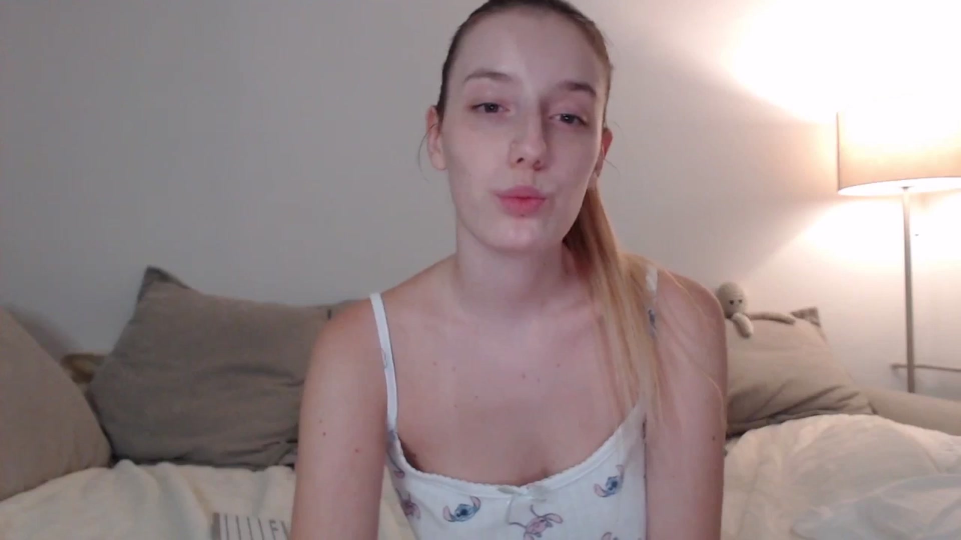Gallery image thumbnail from Elenaxkiss's myfreecams stream on, 08/25/2025, 21:29 image 19 of 20