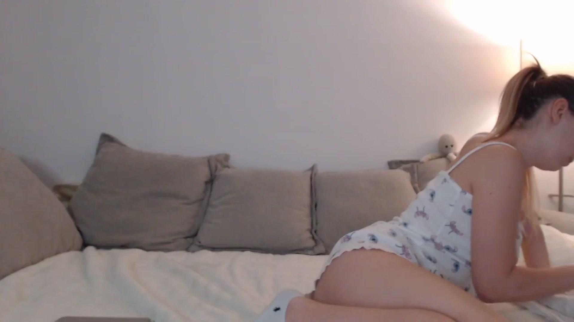 Gallery image thumbnail from Elenaxkiss's myfreecams stream on, 08/25/2025, 21:29 image 4 of 20