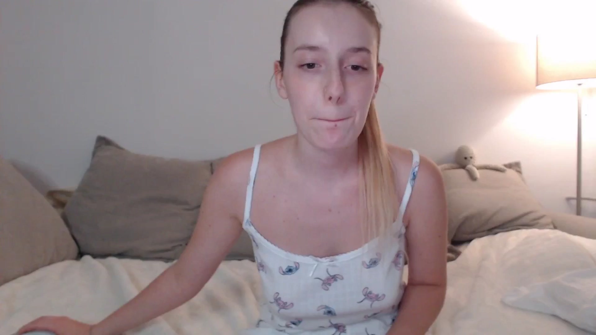 Gallery image thumbnail from Elenaxkiss's myfreecams stream on, 08/25/2025, 21:29 image 17 of 20