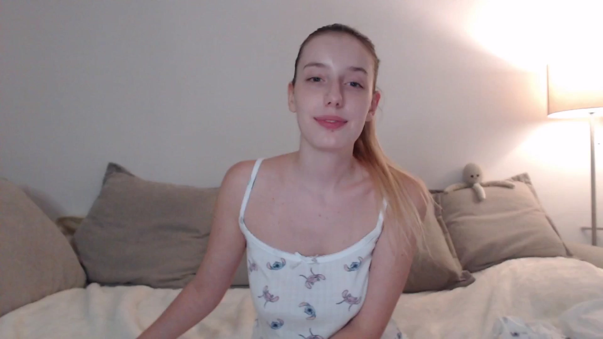 Gallery image thumbnail from Elenaxkiss's myfreecams stream on, 08/25/2025, 21:29 image 1 of 20