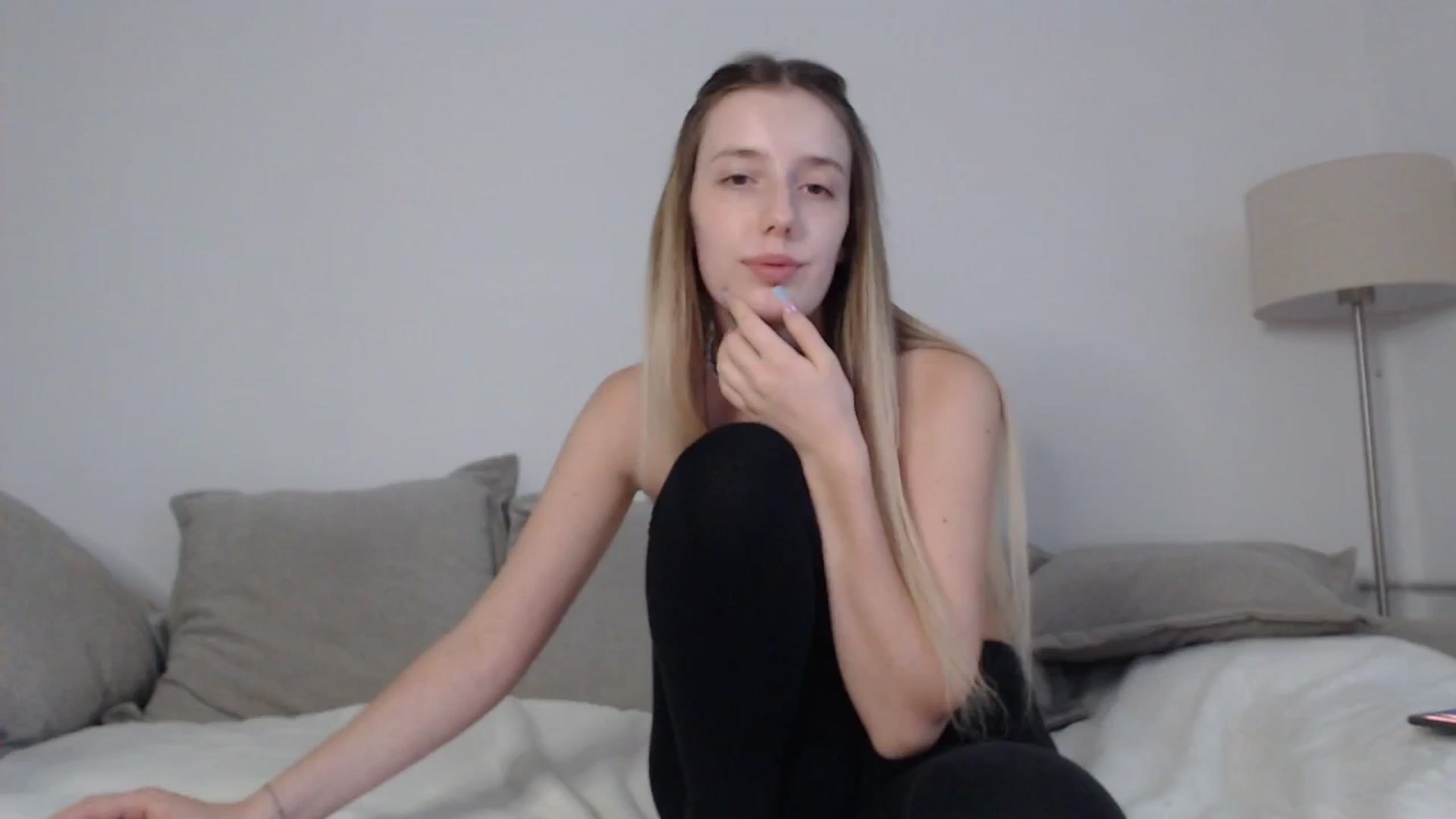 Gallery image thumbnail from Elenaxkiss's myfreecams stream on, 08/26/2025, 16:49 image 20 of 20