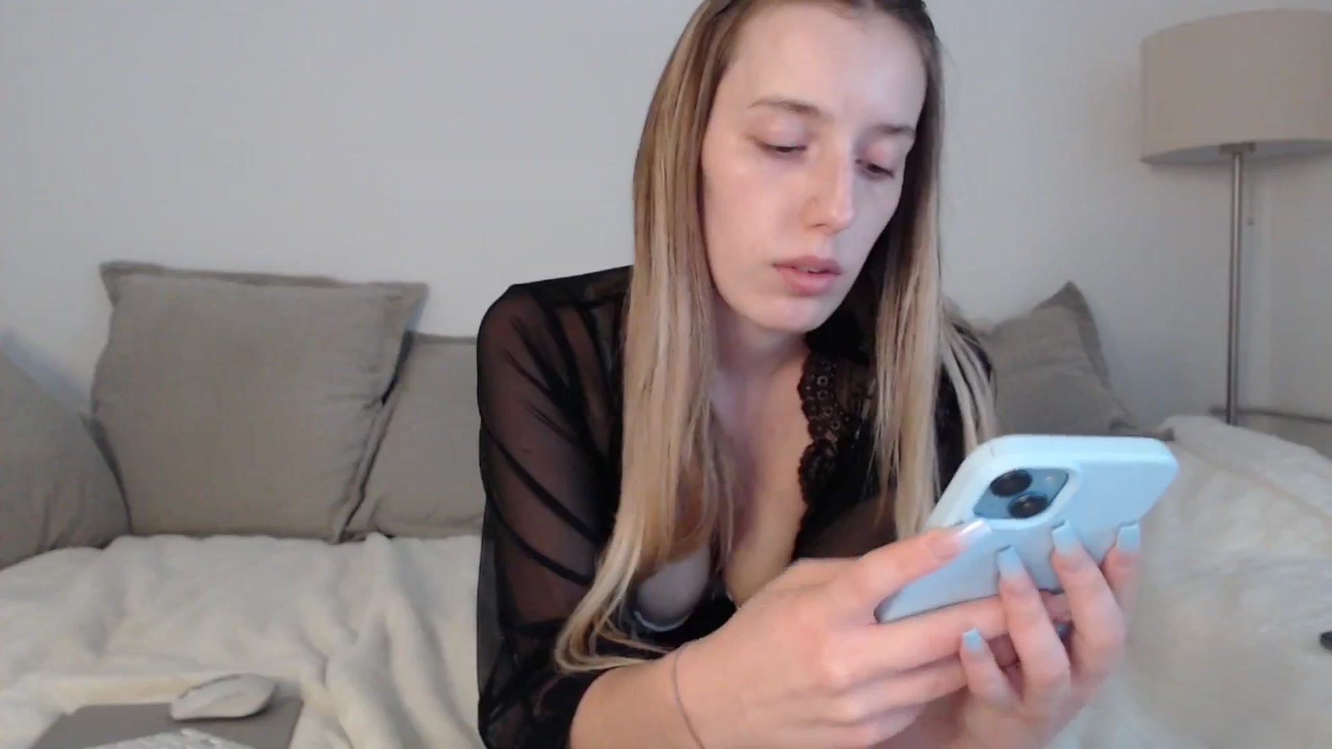 Gallery image thumbnail from Elenaxkiss's myfreecams stream on, 08/27/2025, 10:34 image 19 of 20