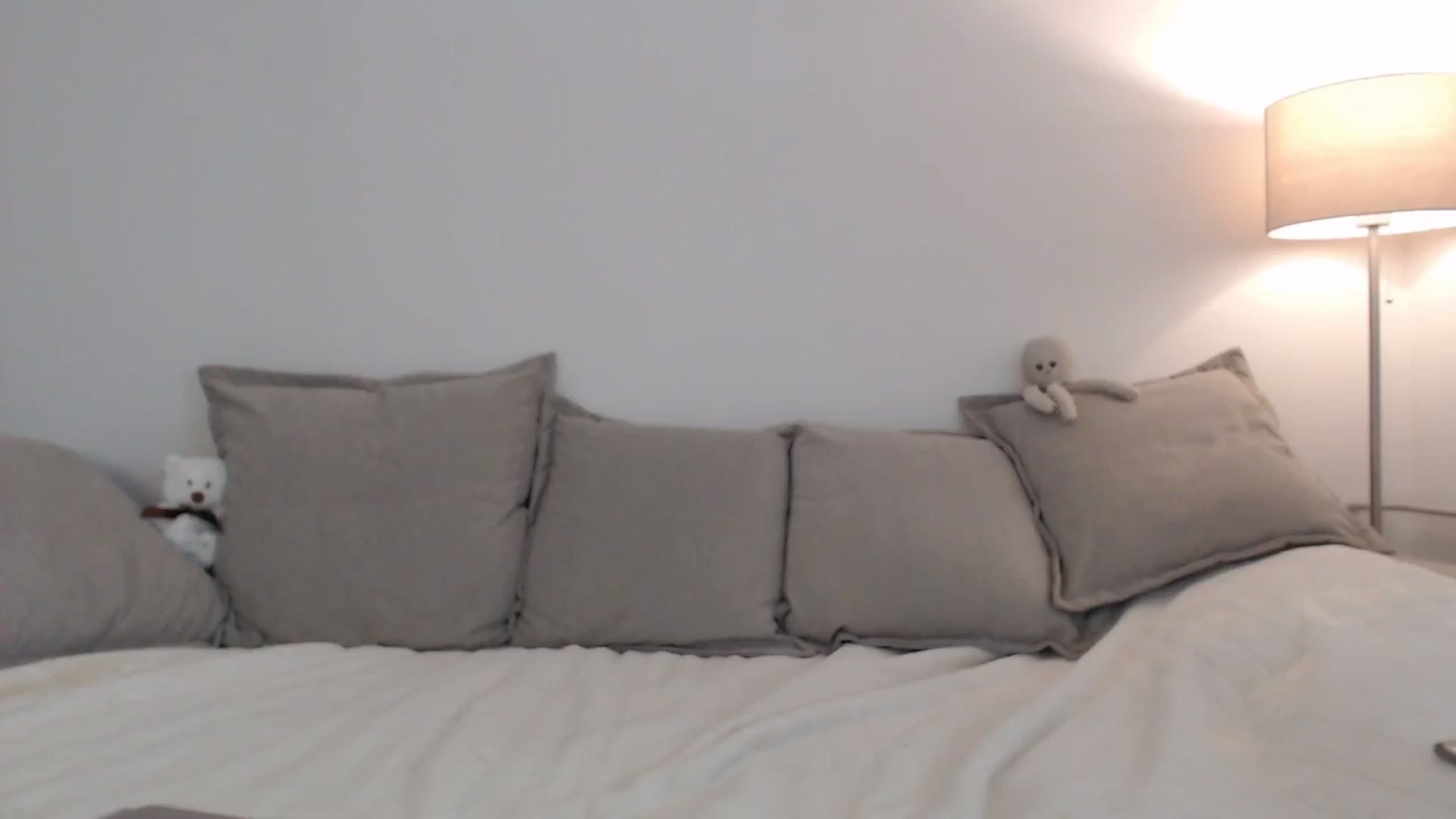 Gallery image thumbnail from Elenaxkiss's myfreecams stream on, 08/28/2025, 10:52 image 17 of 20