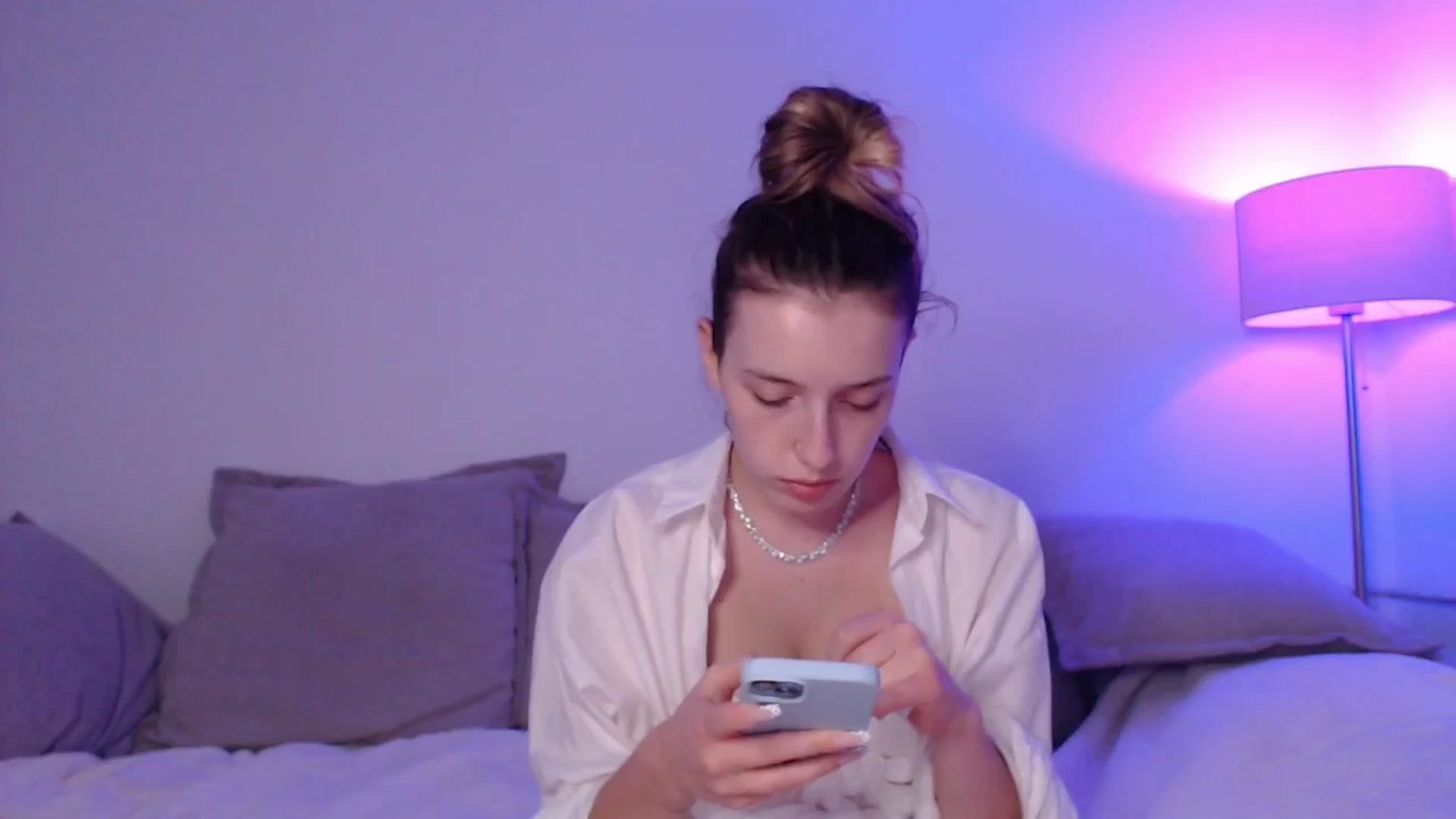 Gallery image thumbnail from Elenaxkiss's myfreecams stream on, 08/29/2025, 17:12 image 18 of 20