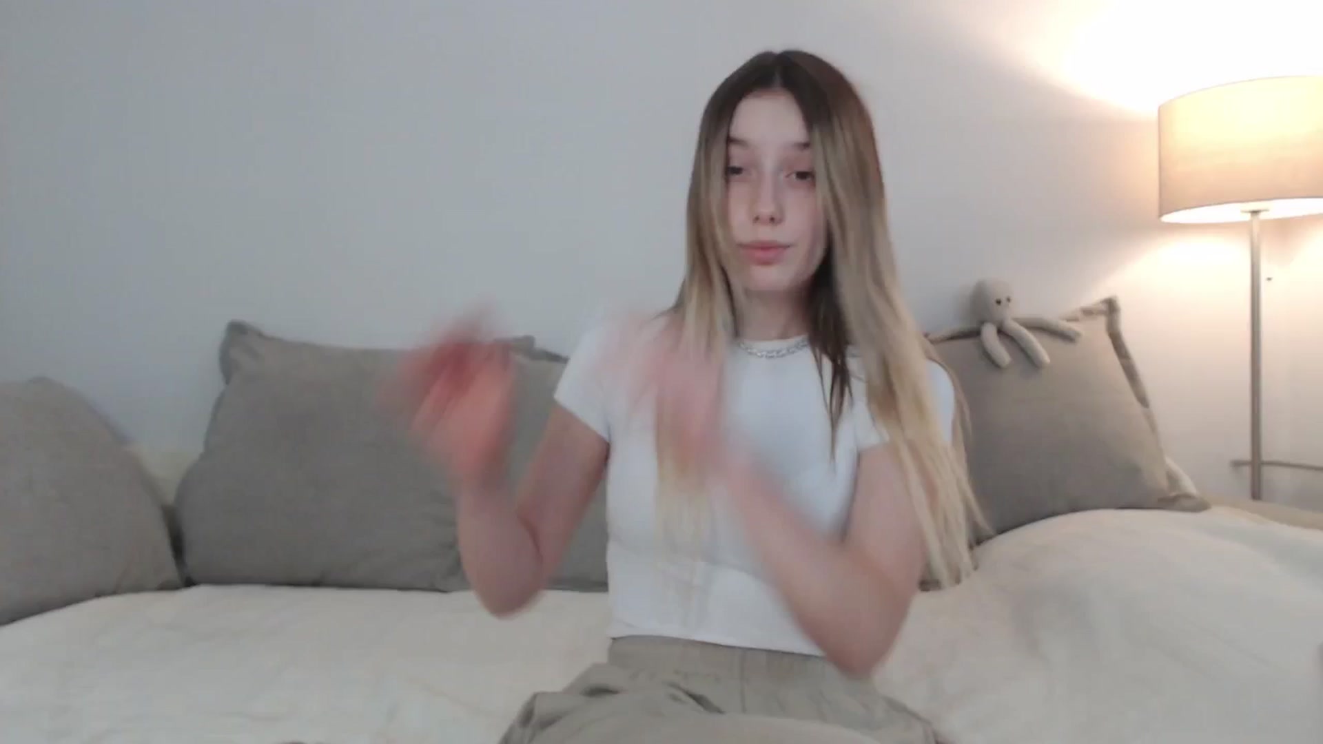Gallery image thumbnail from Elenaxkiss's myfreecams stream on, 08/31/2025, 09:52 image 2 of 20