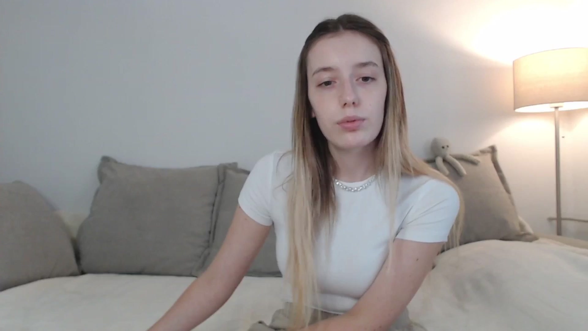 Gallery image thumbnail from Elenaxkiss's myfreecams stream on, 08/31/2025, 09:52 image 13 of 20