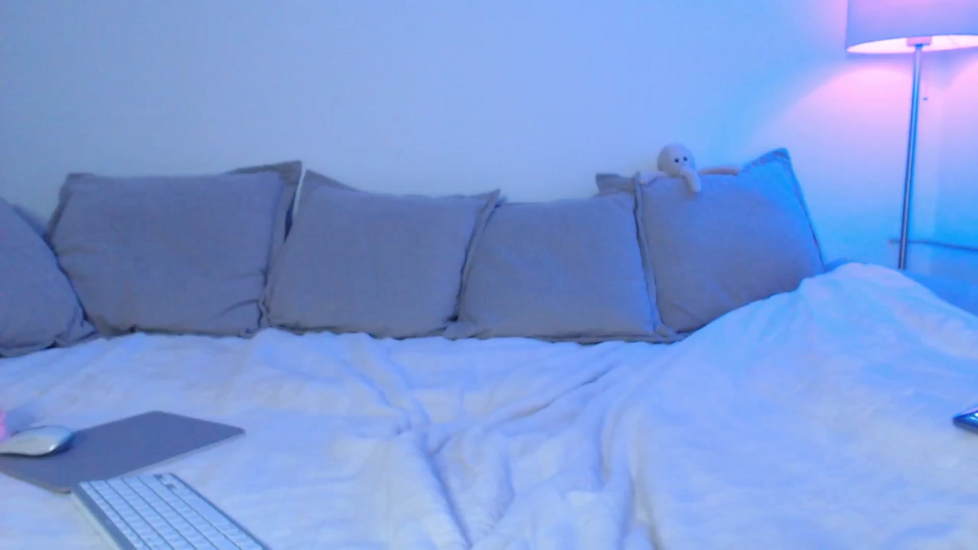 Gallery image thumbnail from Elenaxkiss's myfreecams stream on, 09/02/2025, 20:21 image 16 of 20