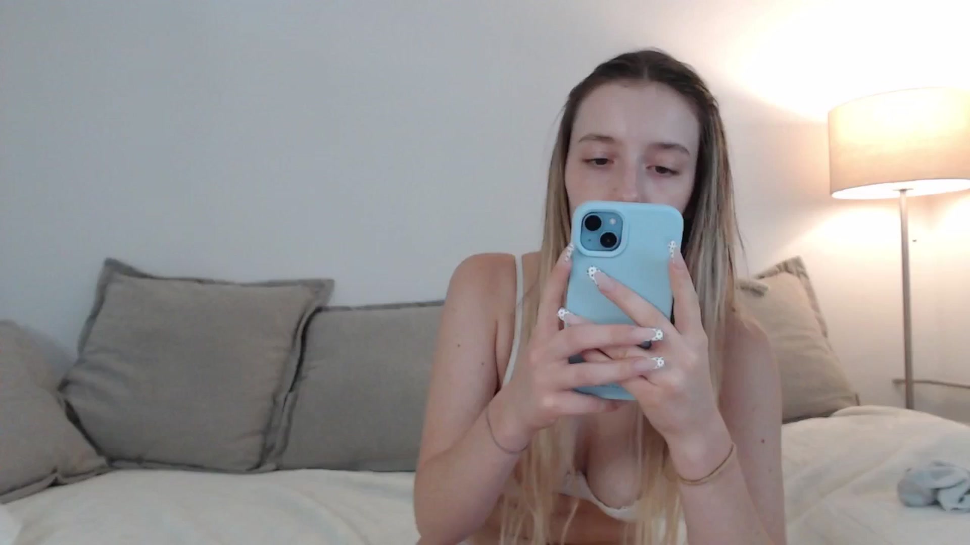 Gallery image thumbnail from Elenaxkiss's myfreecams stream on, 09/04/2025, 11:06 image 4 of 20
