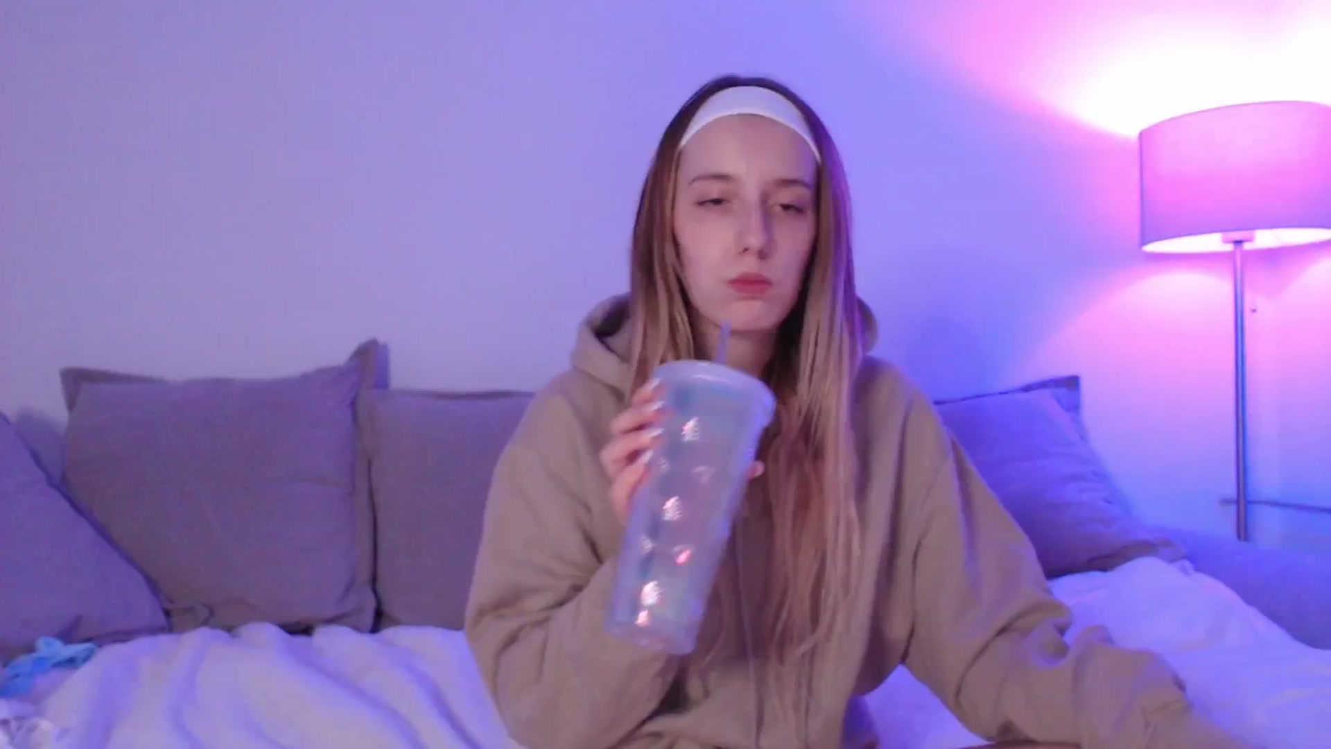 Gallery image thumbnail from Elenaxkiss's myfreecams stream on, 09/07/2025, 22:05 image 19 of 20