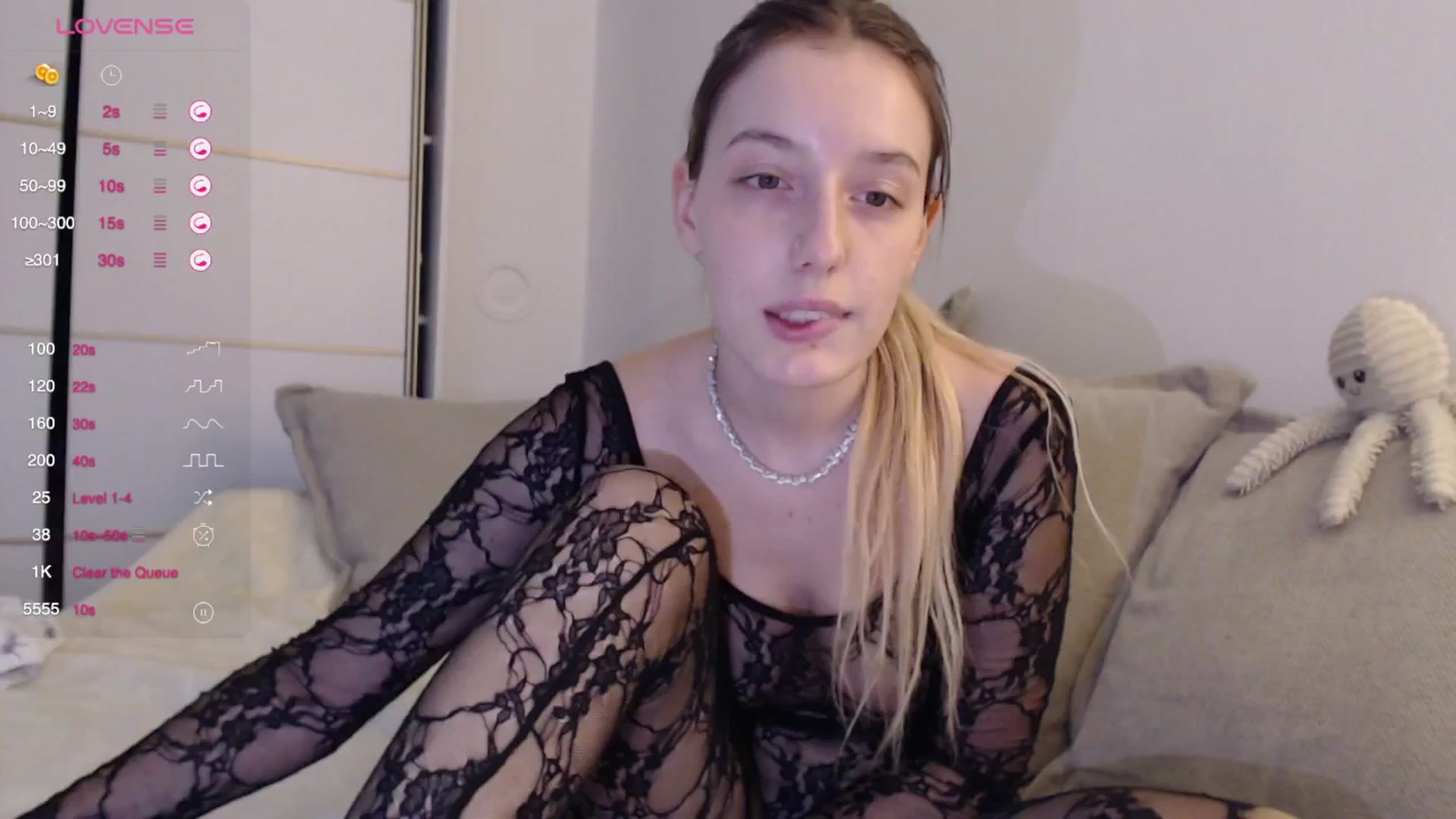 Gallery image thumbnail from Elenaxkiss's myfreecams stream on, 09/10/2025, 09:06 image 17 of 20