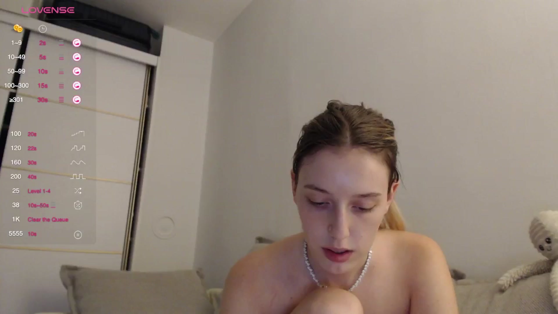Gallery image thumbnail from Elenaxkiss's myfreecams stream on, 09/10/2025, 12:03 image 17 of 20
